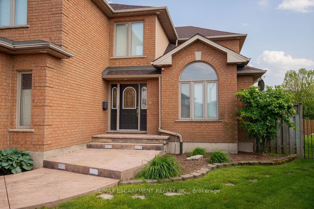 177 Claudette Gate photo 2