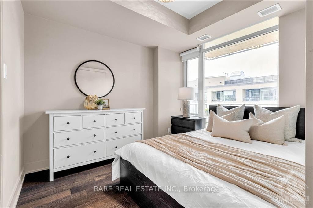 88 RICHMOND Road Unit 508 photo 18