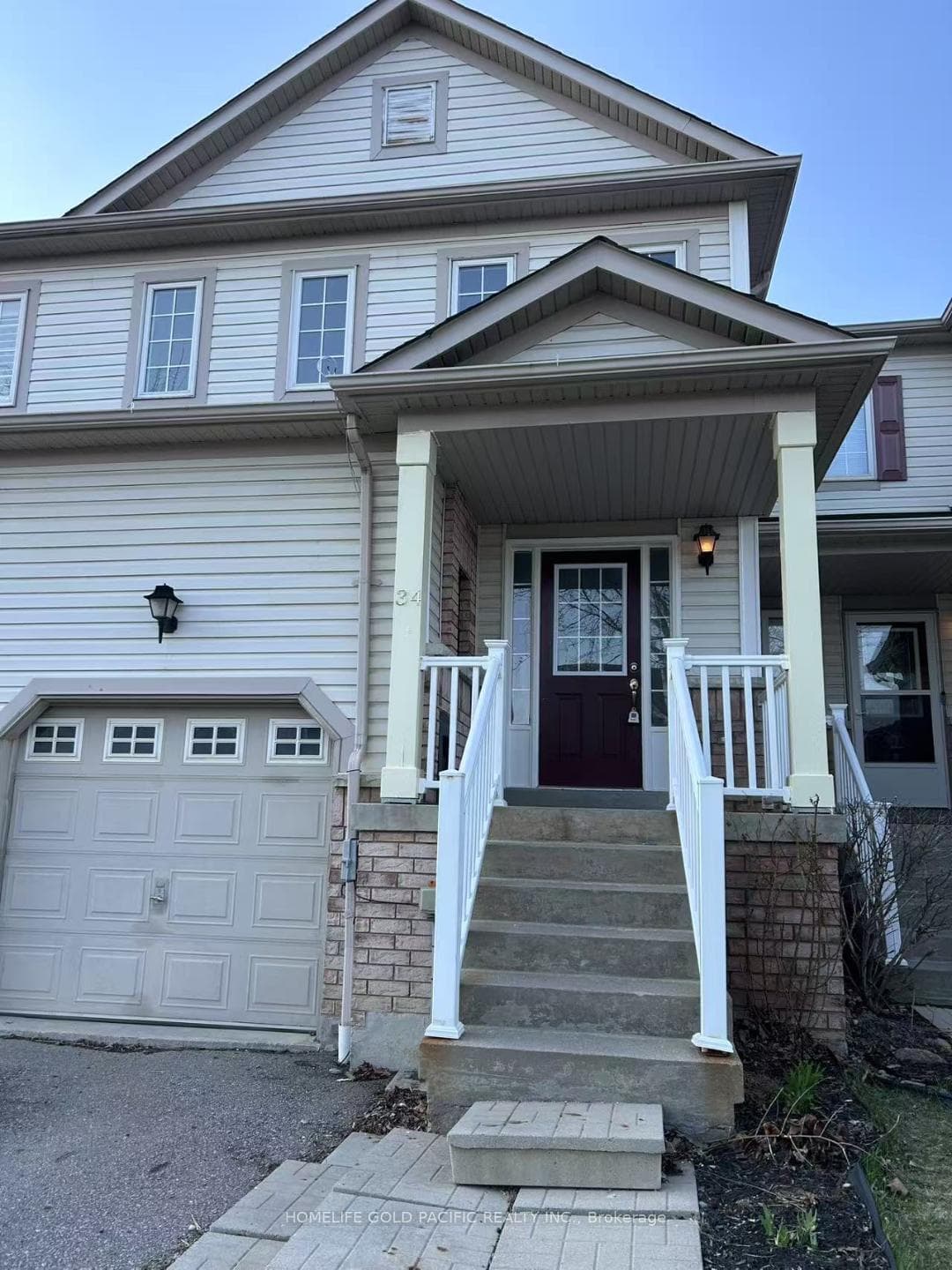 34 Robideau Place photo 1