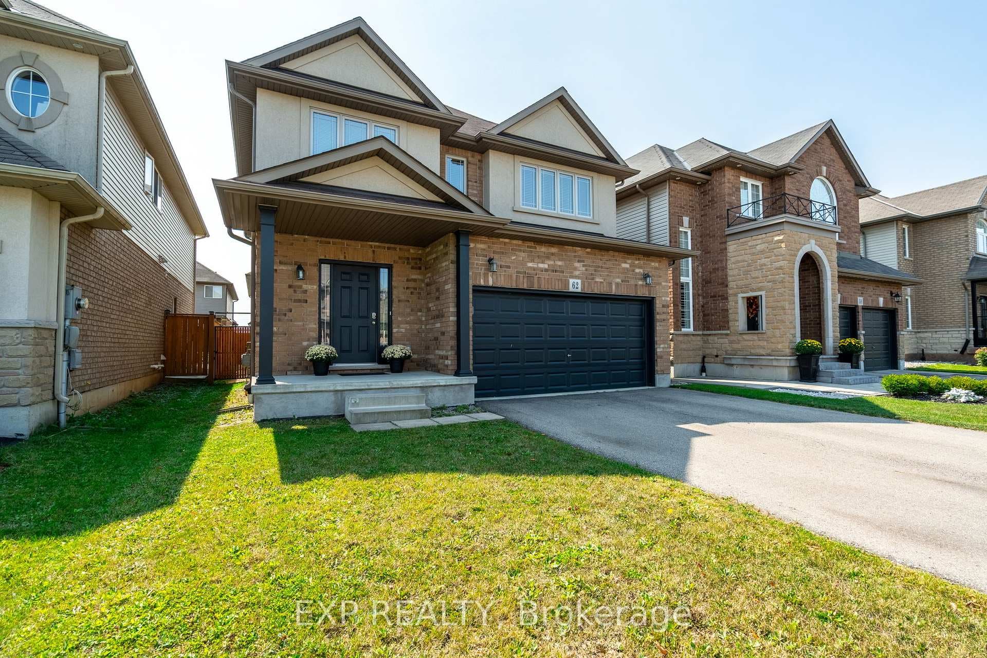 62 Boulder Crescent photo 7