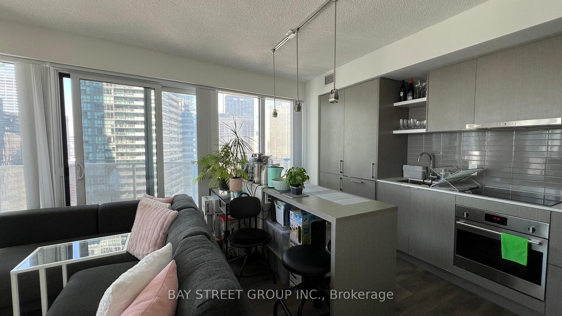 100 Harbour Street Unit 3302 photo 11