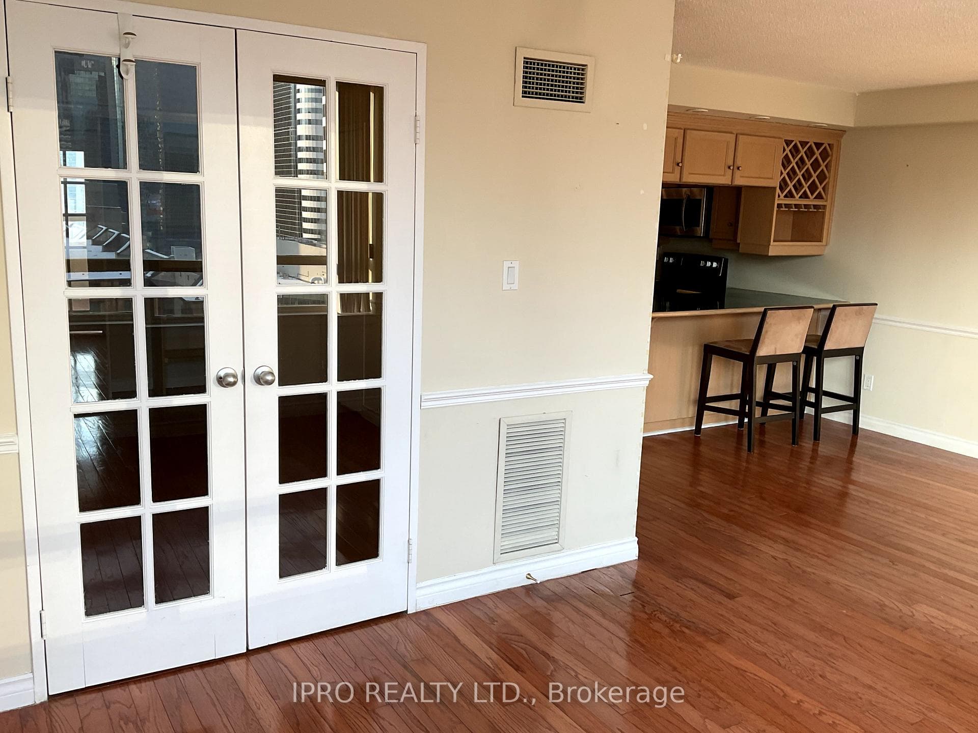 633 Bay Street Unit 2109 photo 13