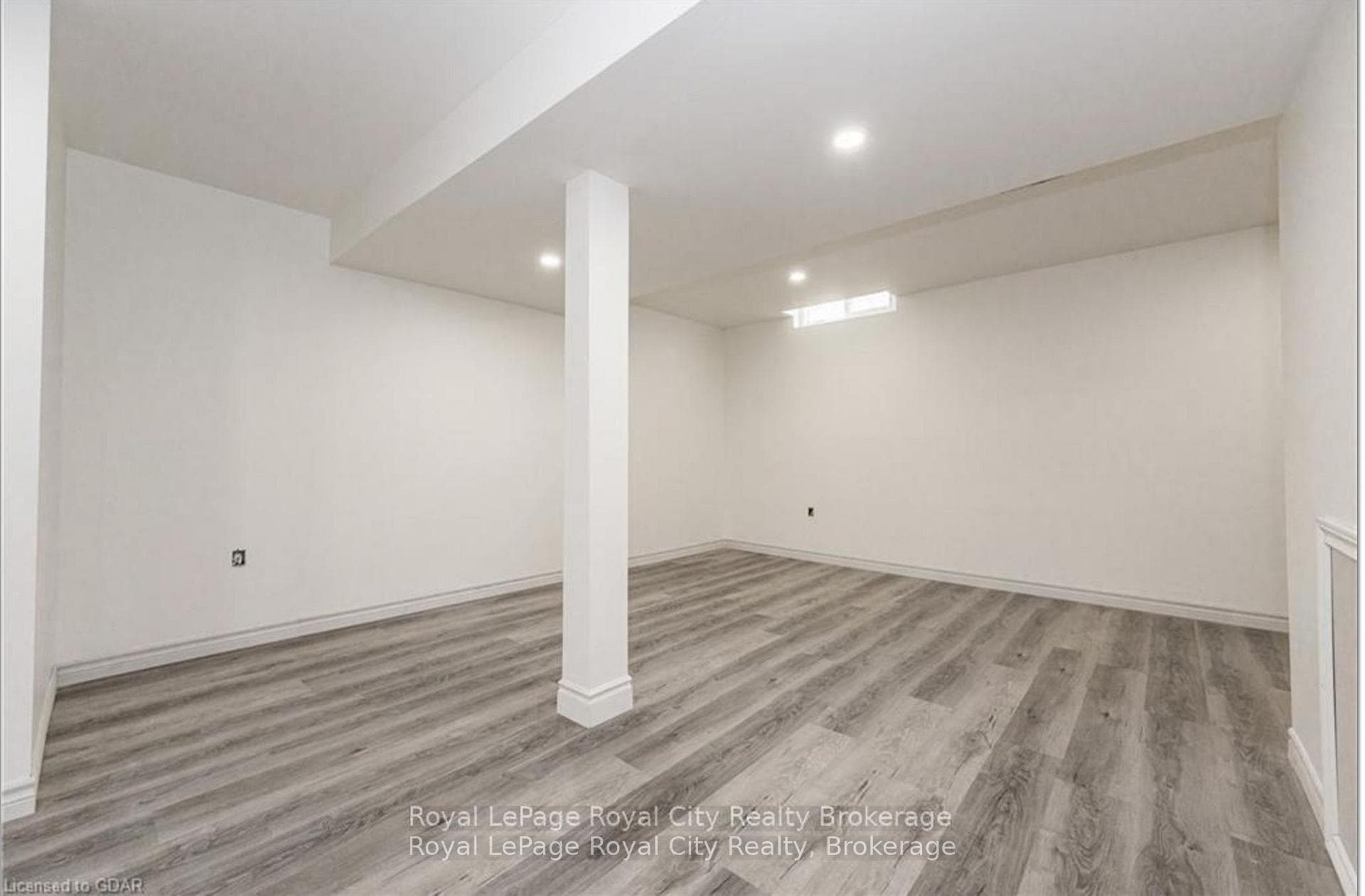 180 MARKSAM Road Unit 80 photo 34