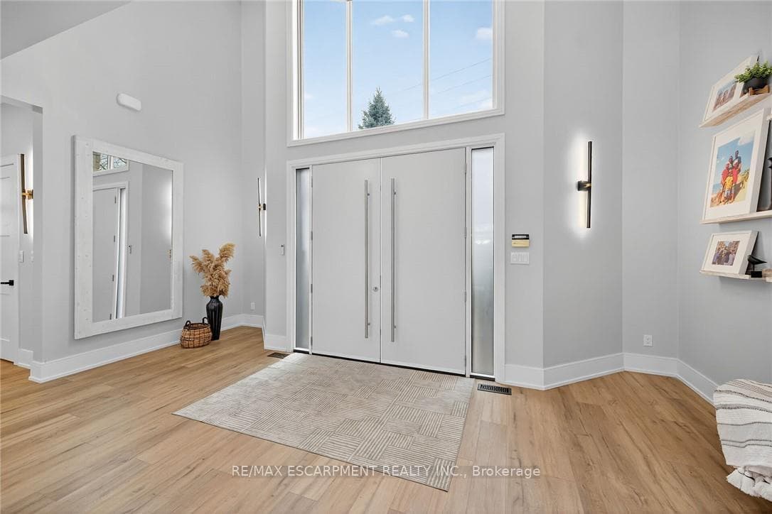 397 Caithness Street photo 5