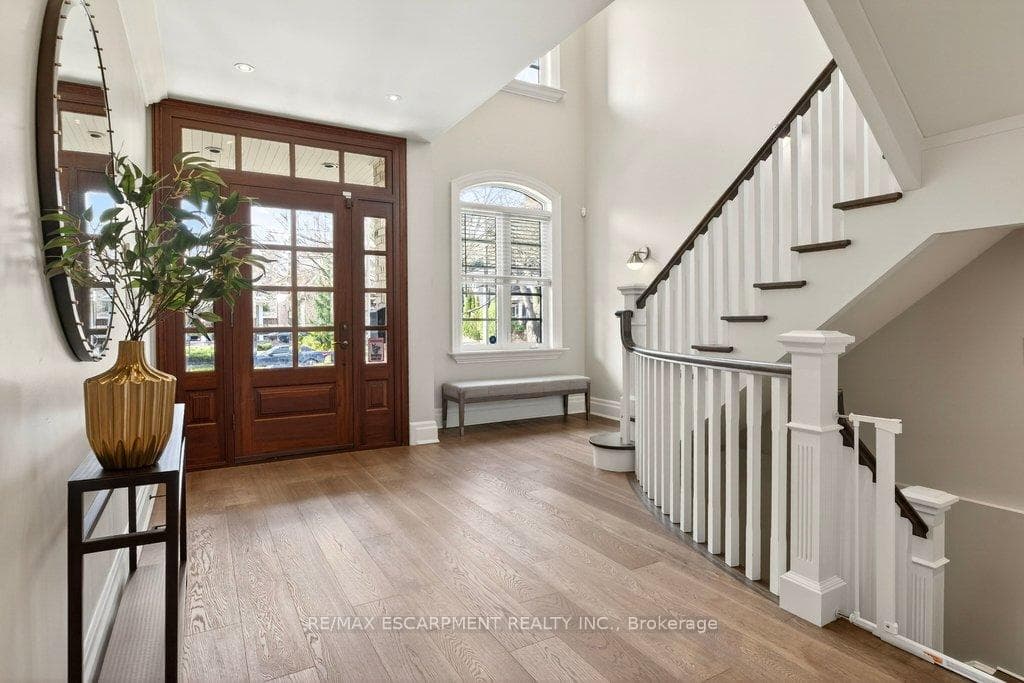 195 Pomona Avenue photo 3