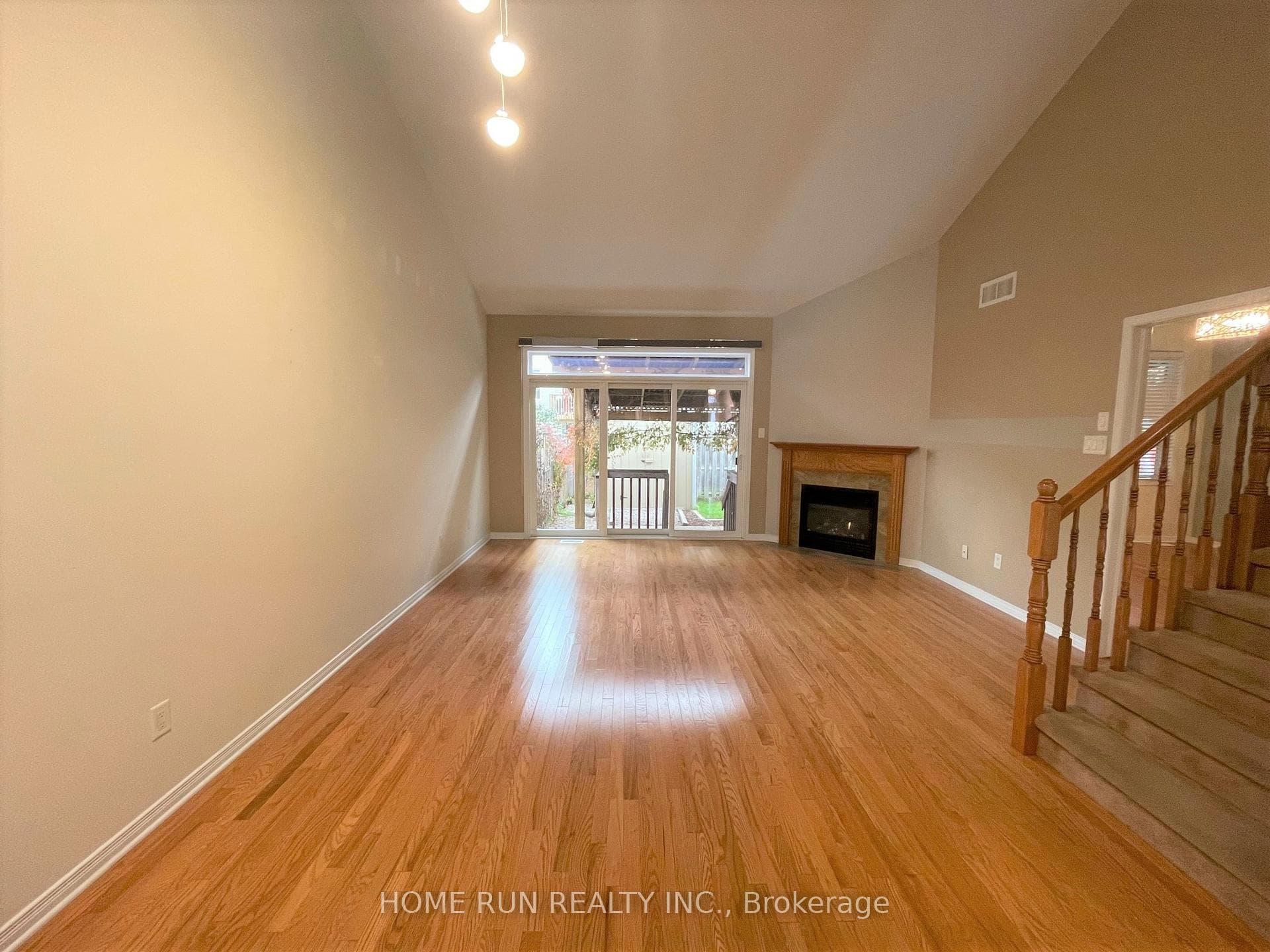 180 Hartsmere Drive photo 20