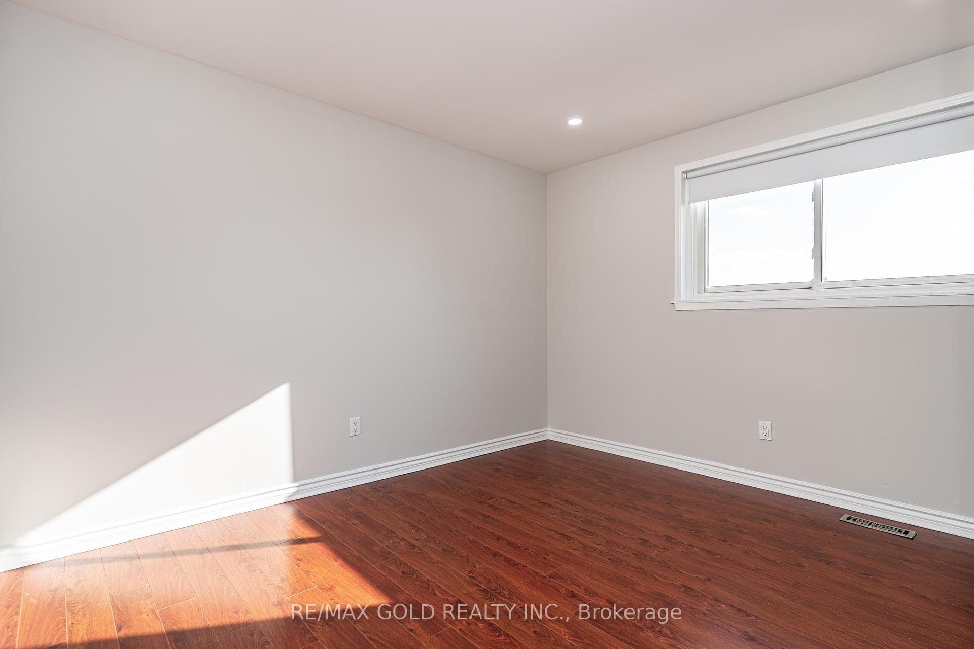 9 Dalton Place photo 23