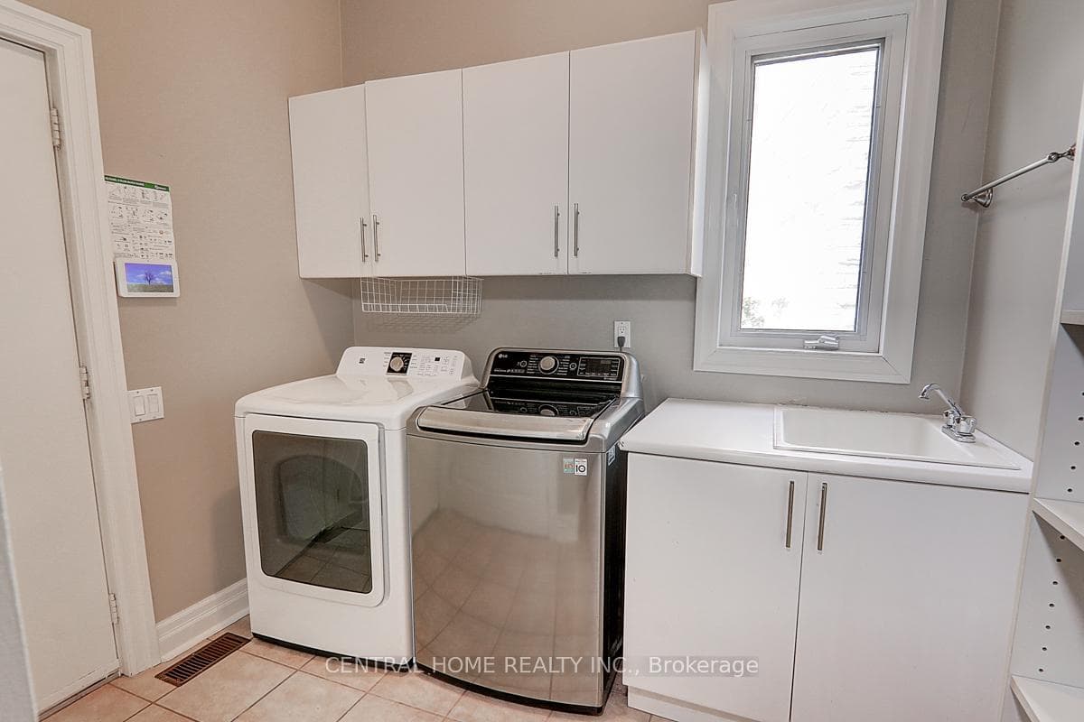 134 Bradgate Drive photo 36