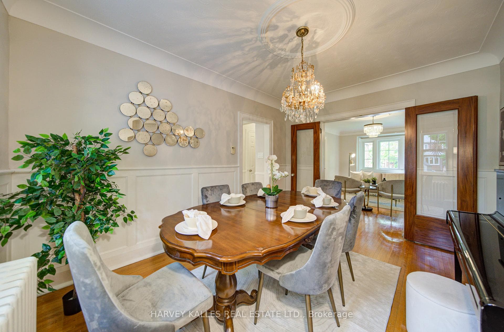 62 Roe Avenue photo 12