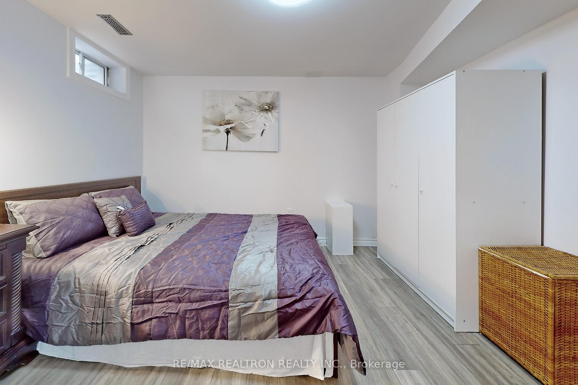 32 Subrisco Avenue Unit Bsmt photo 8
