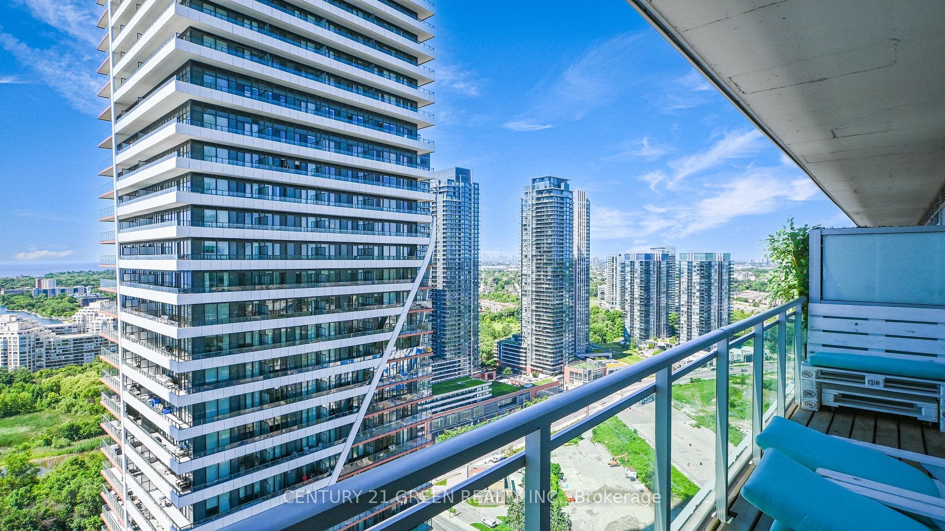 33 Shore Breeze Drive Unit 2811 photo 16
