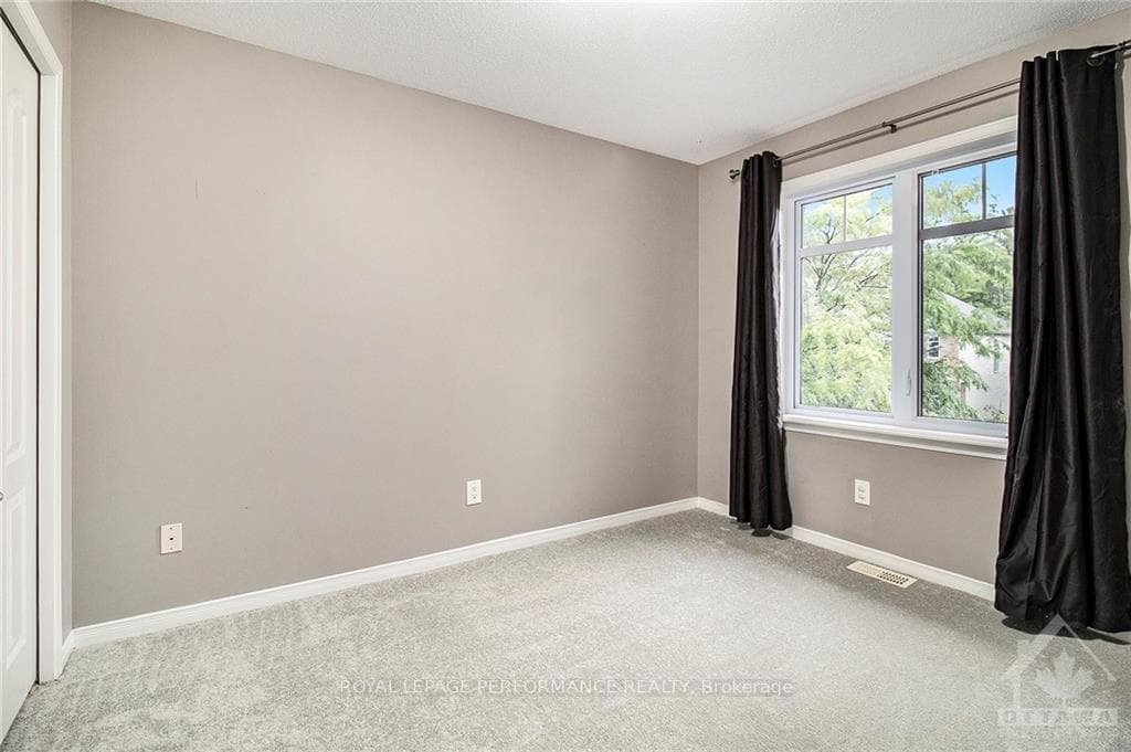 411 SULTAN Street photo 20