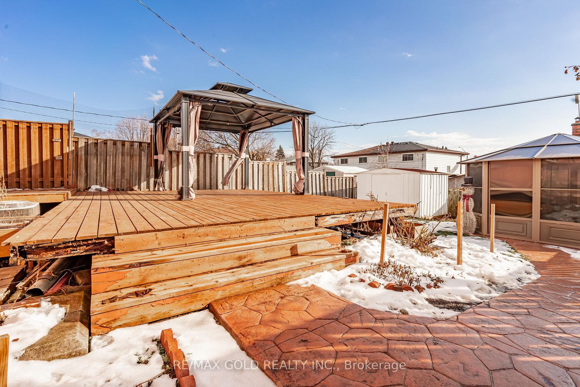 9 Dalton Place photo 35