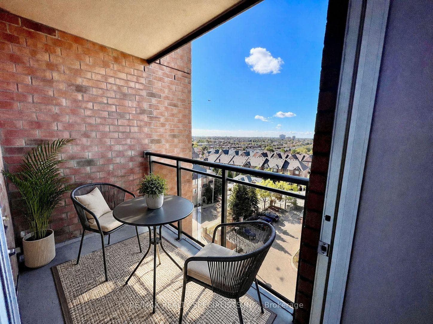 55 Strathaven Drive Unit 707 photo 8