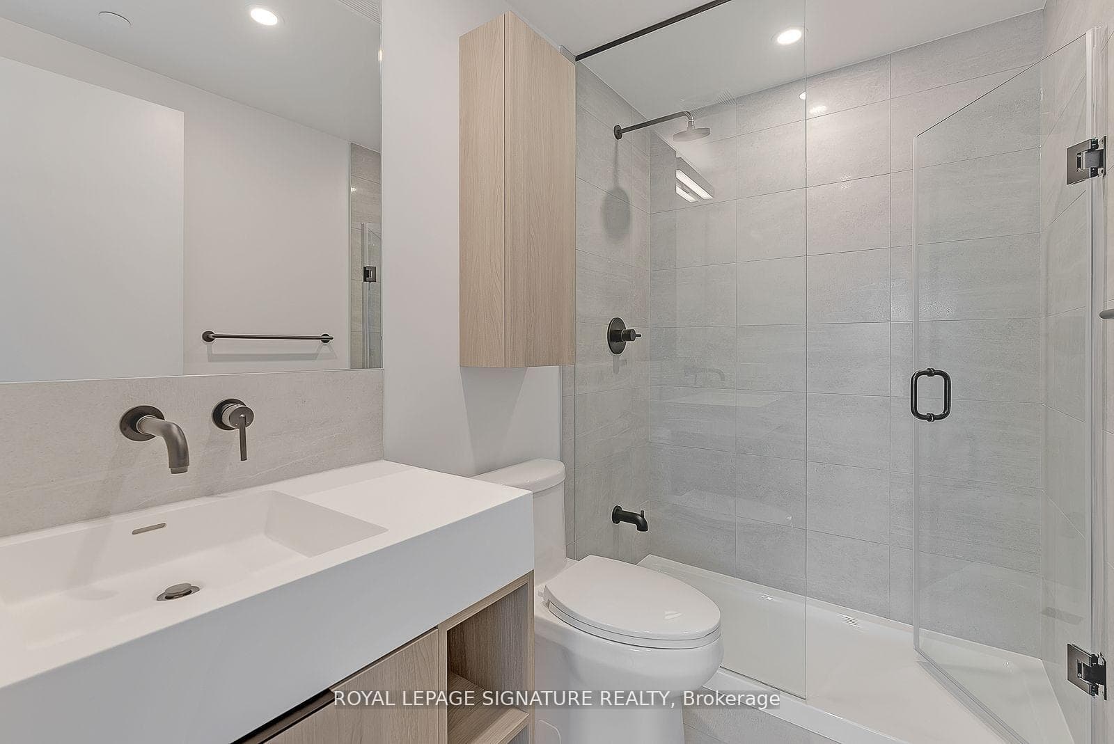 108 Peter Street Unit 2501 photo 15