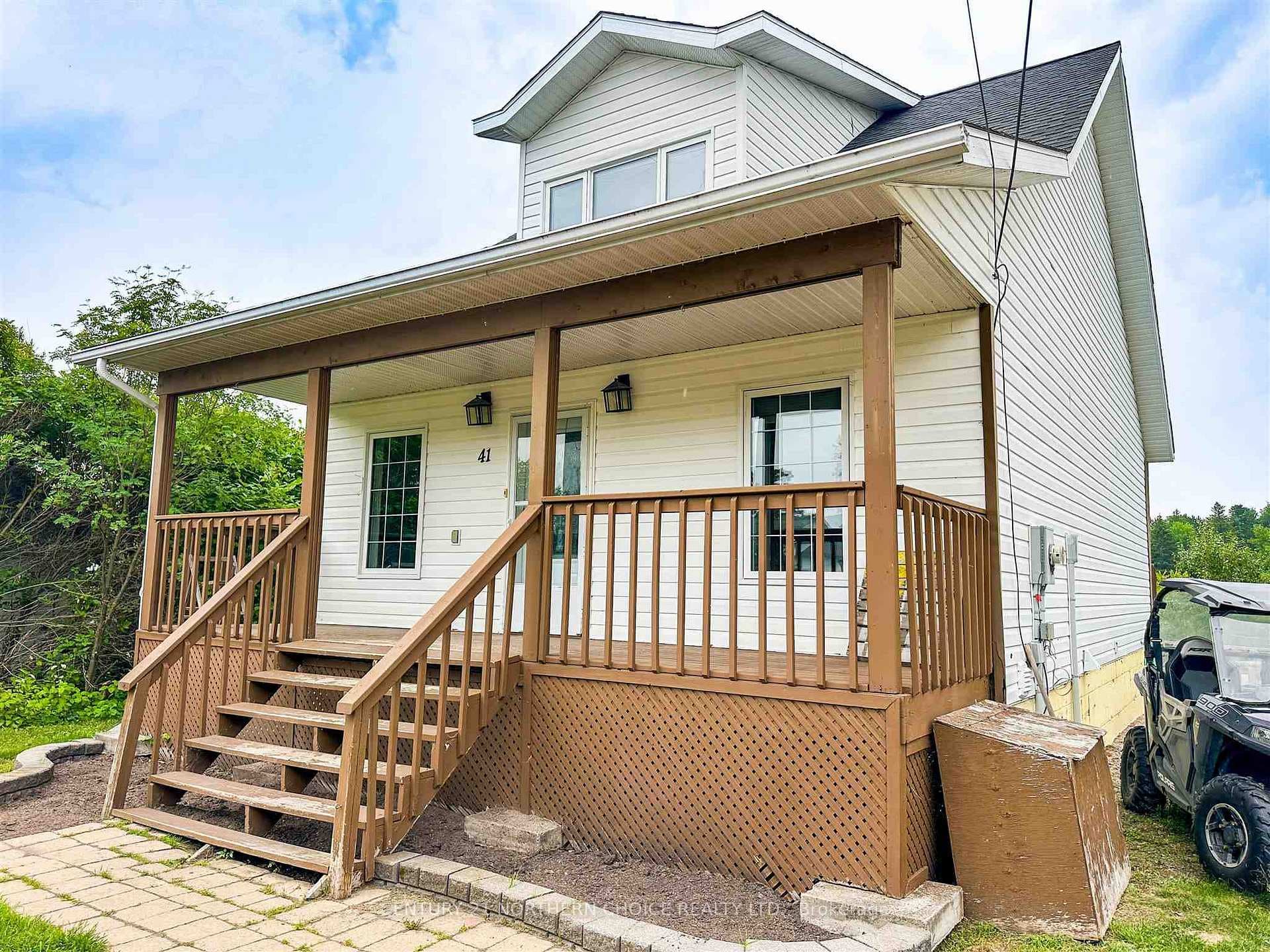 41 Howey Bay Road photo 3