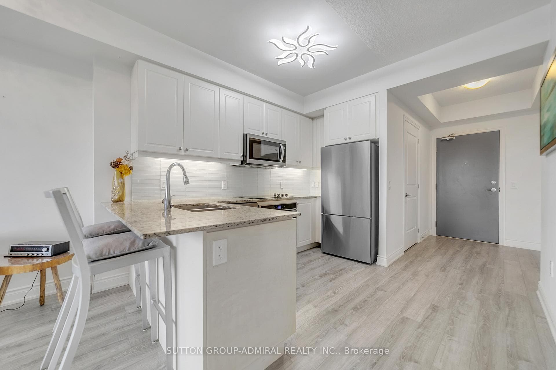 9618 Yonge Street Unit 1111 photo 12