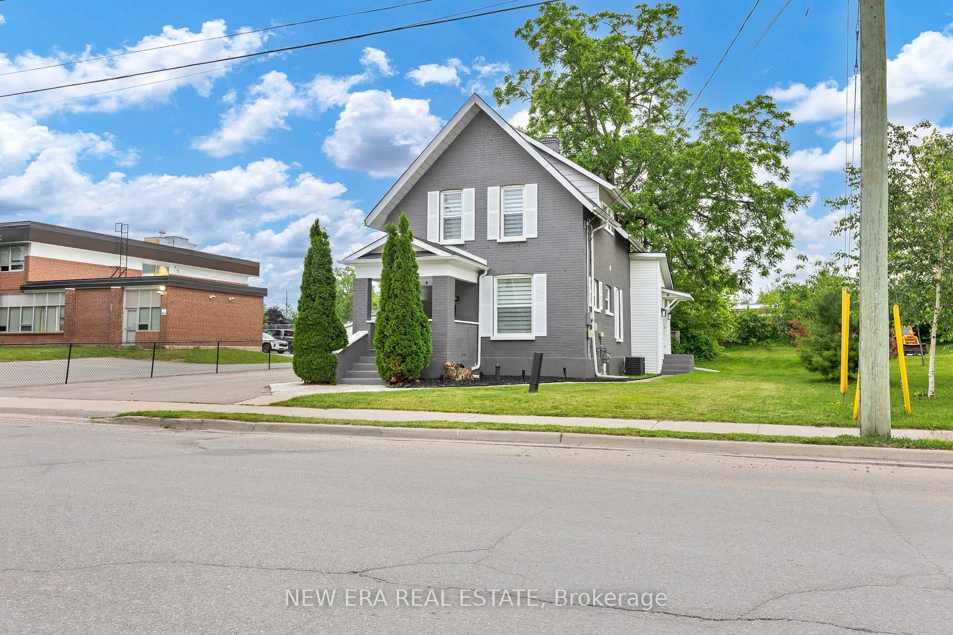 11 Albert Street photo 1