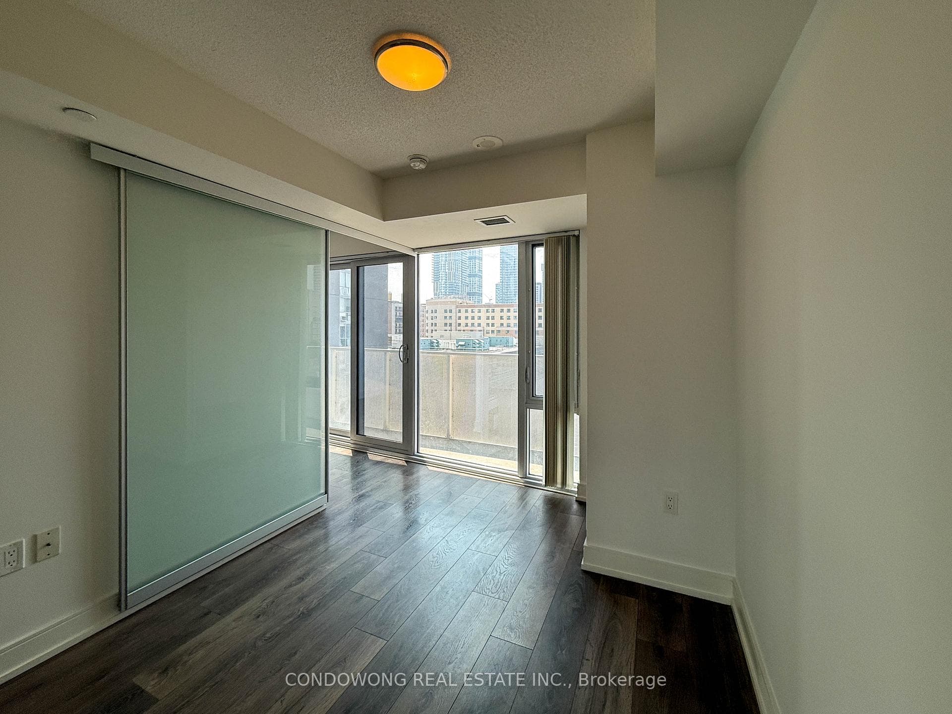 89 McGill Street Unit 709 photo 8