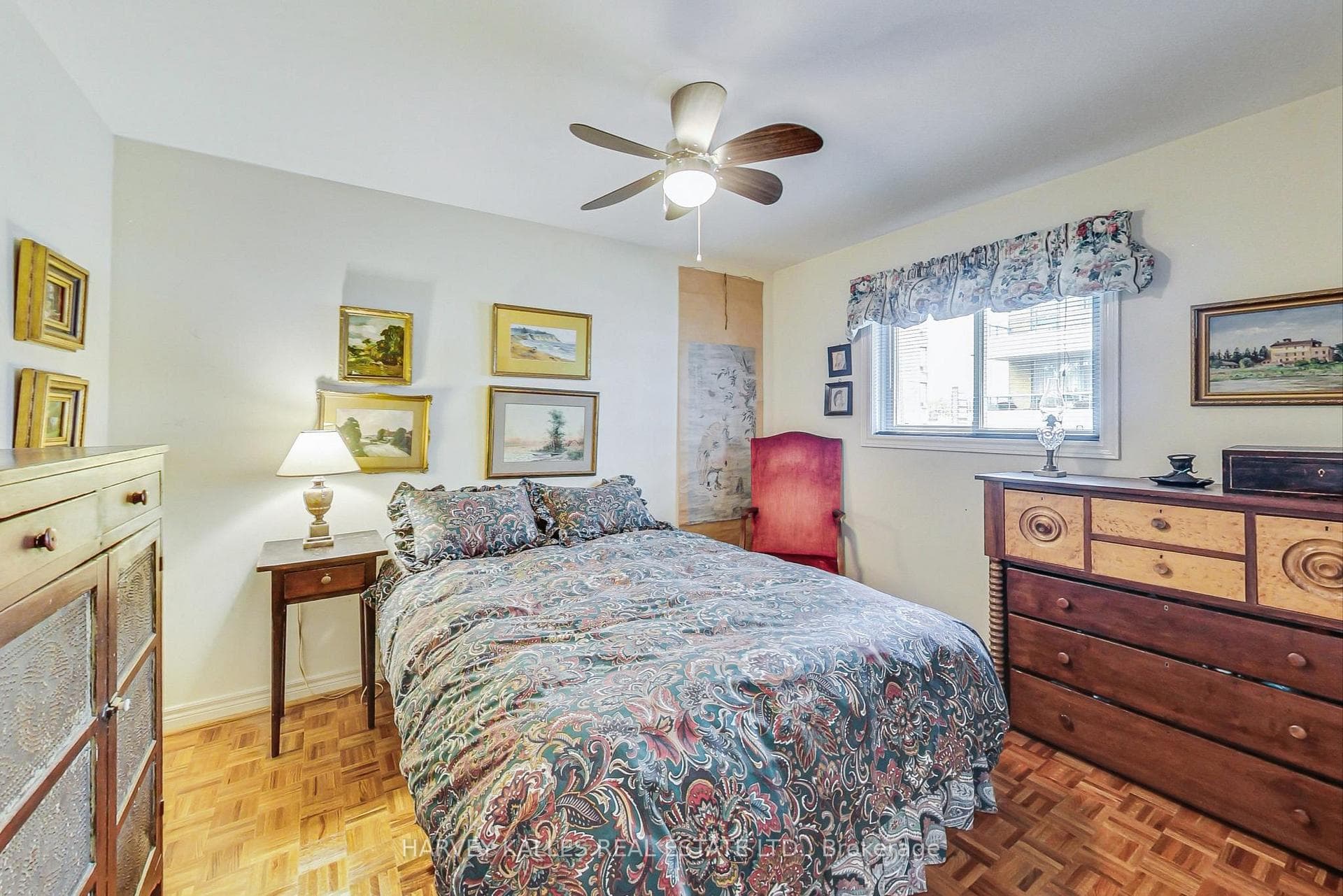 8 Fairholme Avenue photo 18
