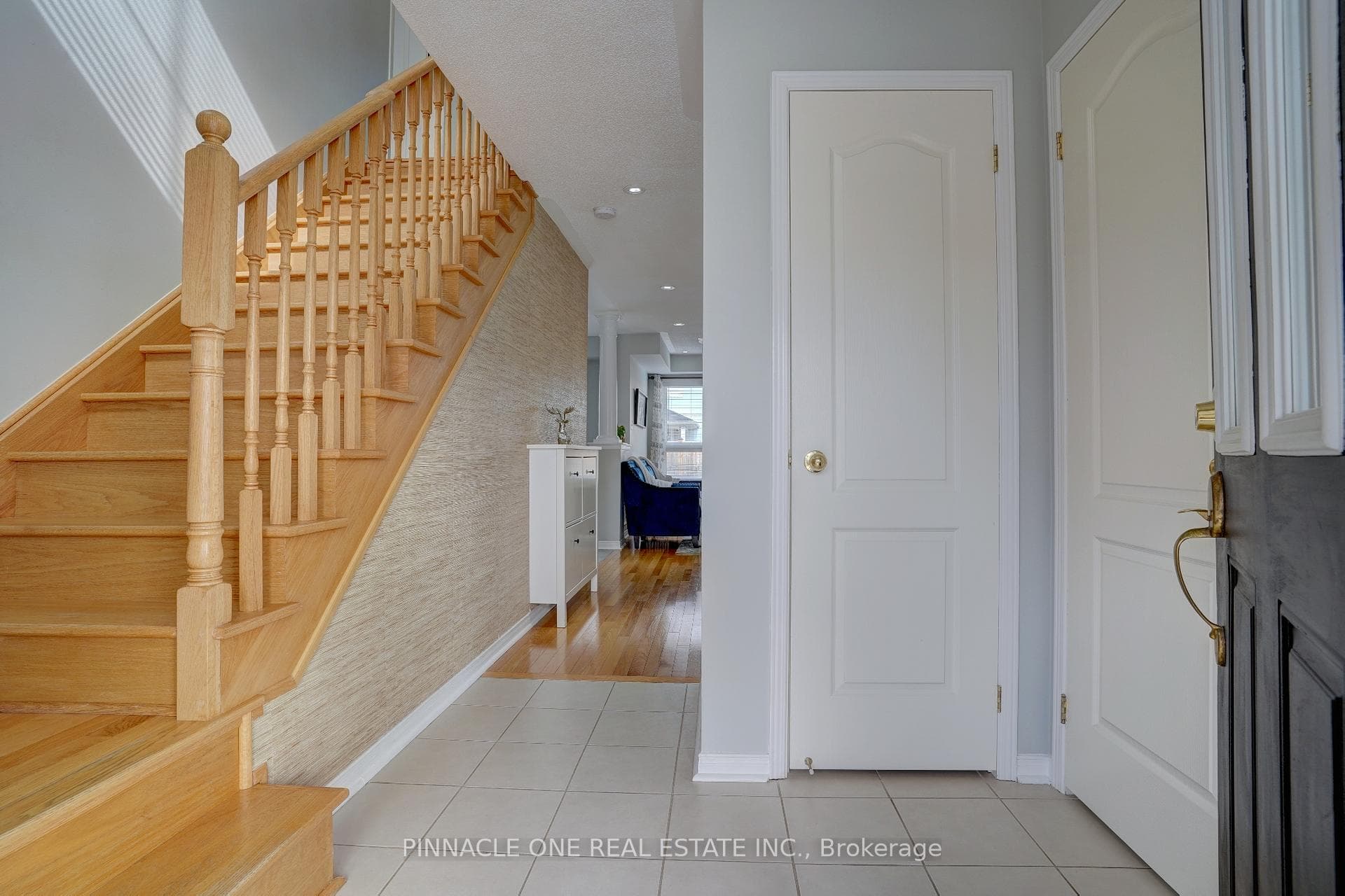 38 Sidney Rundle Avenue photo 4