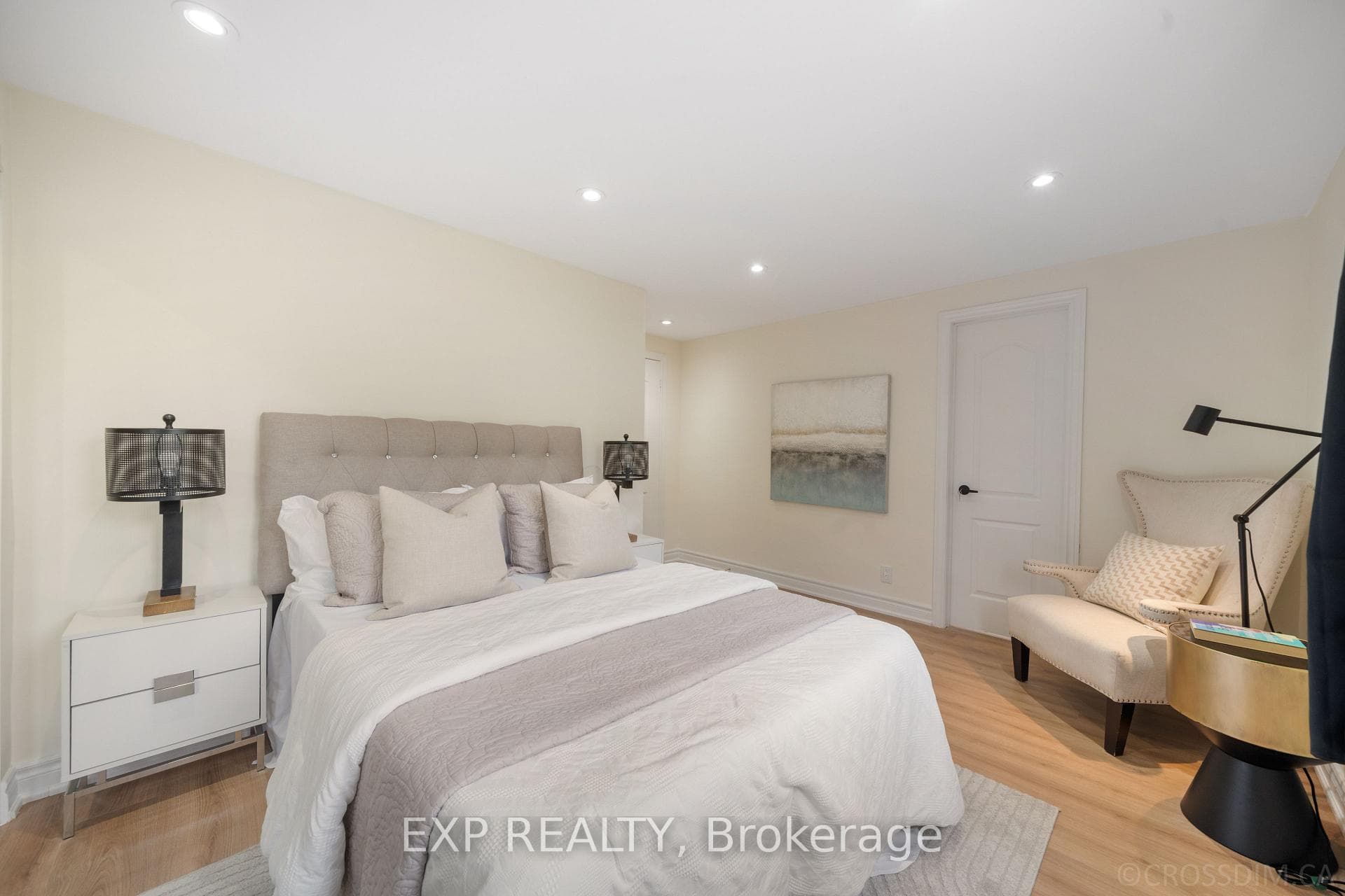 144 Snowshoe Crescent photo 21