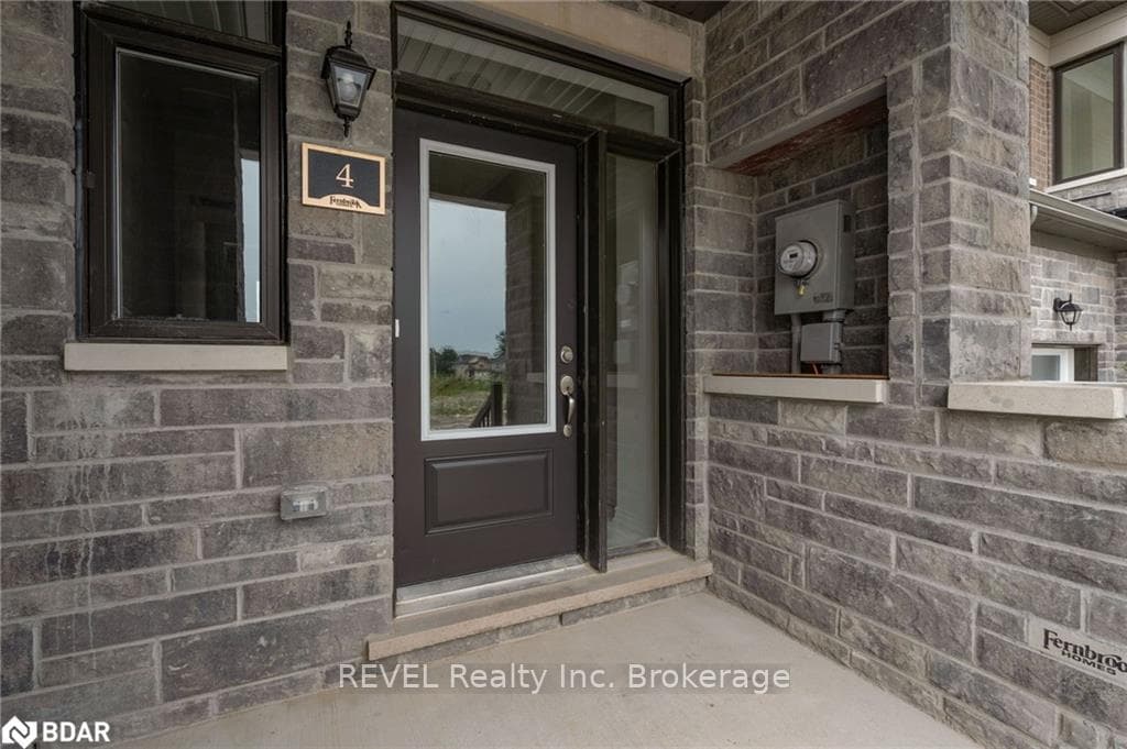 4 ROCHESTER DR Drive photo 5