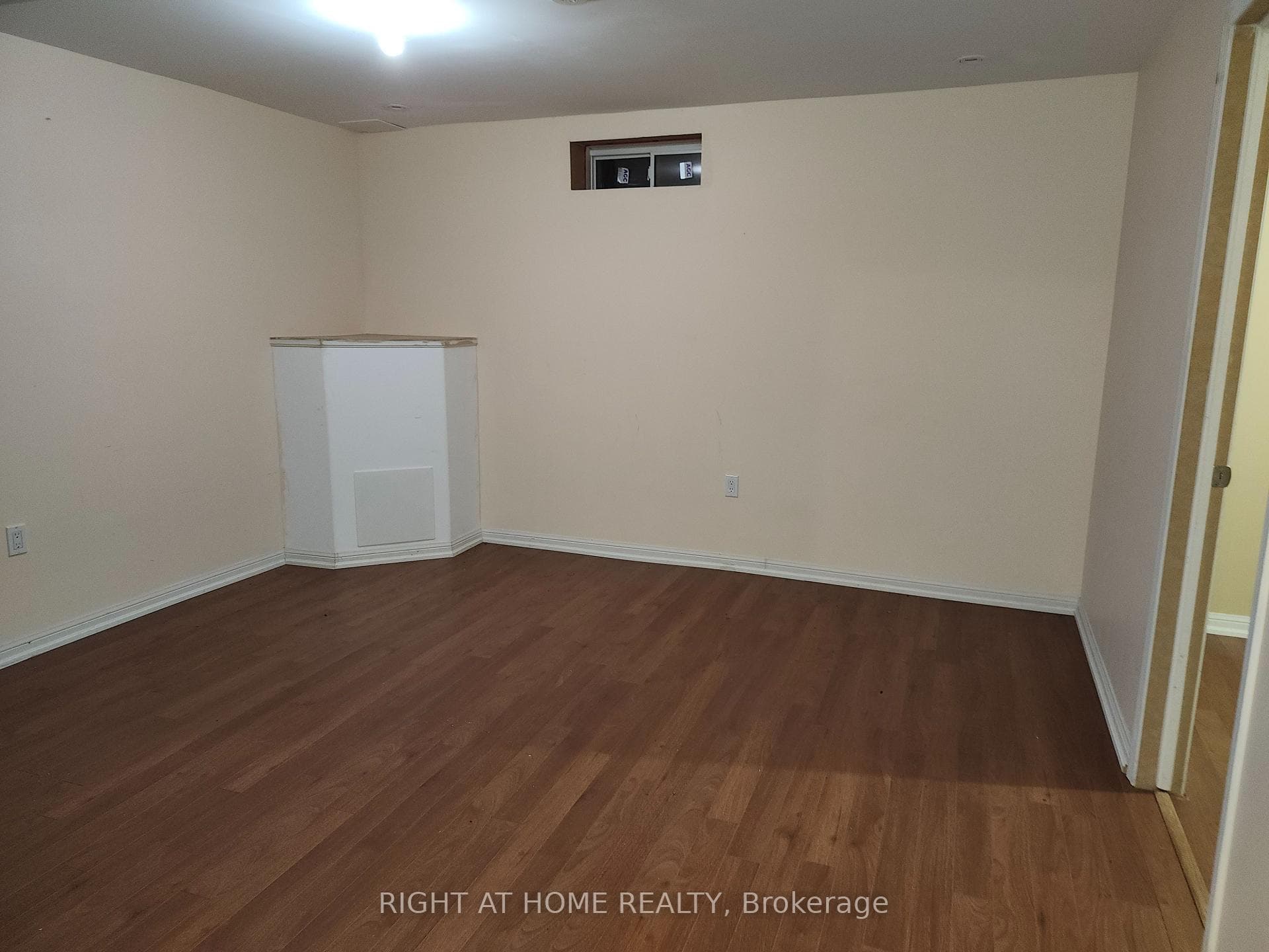 786 Bolingbroke Drive photo 19