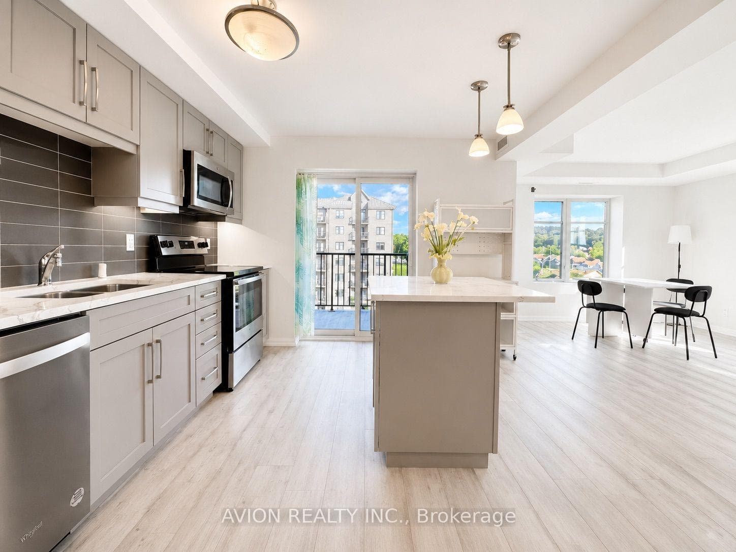778 Laurelwood Drive Unit 613 photo 9