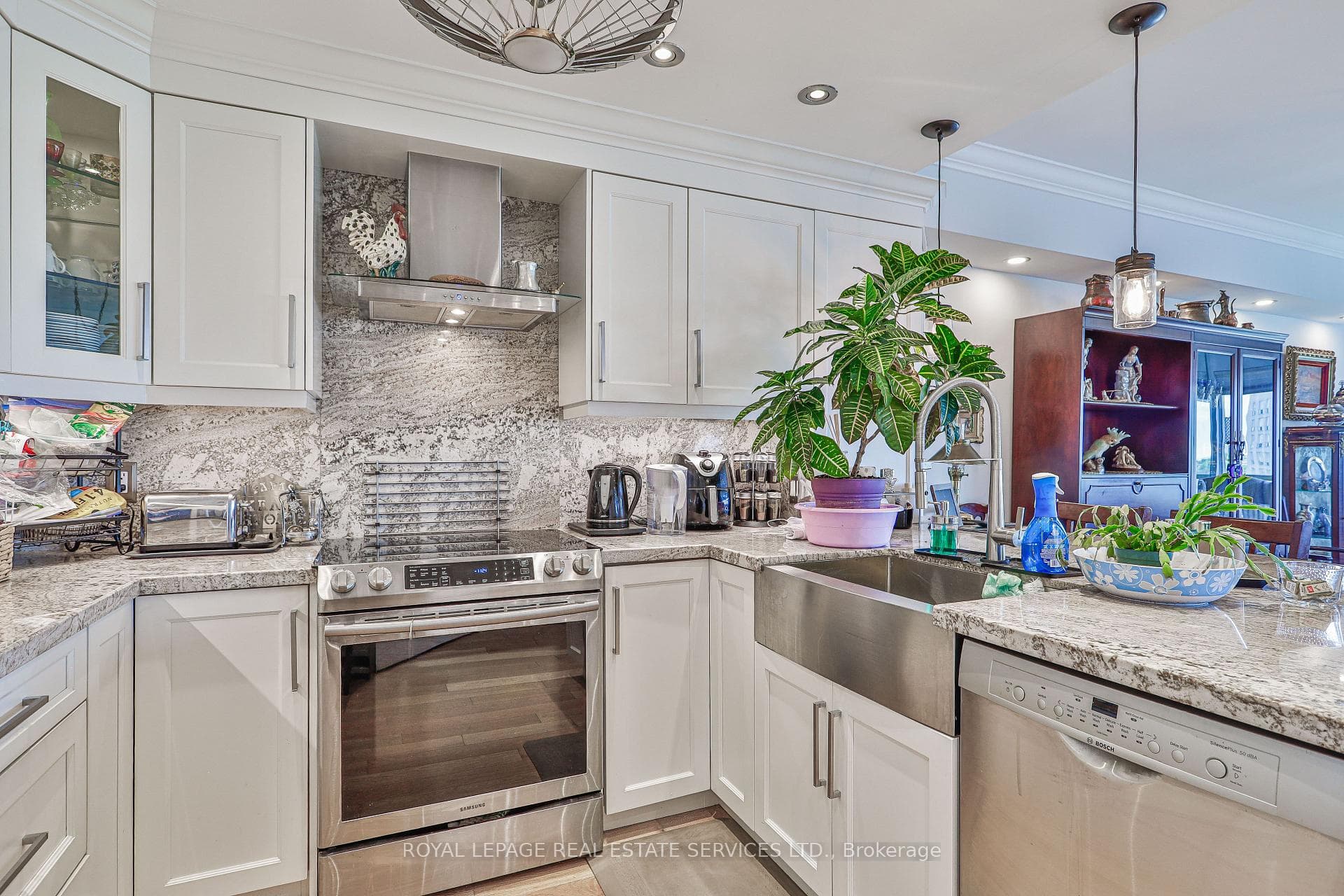 2267 Lakeshore Boulevard Unit 1304 photo 10