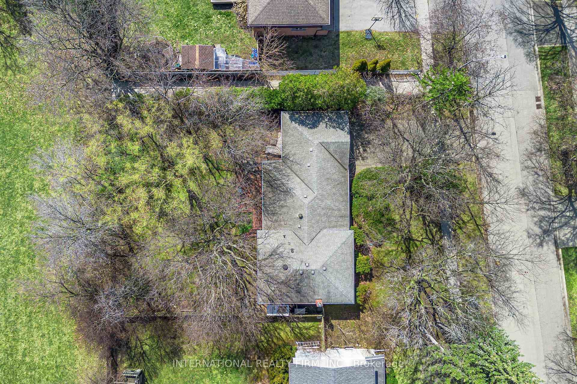 838 Caldwell Avenue photo 3