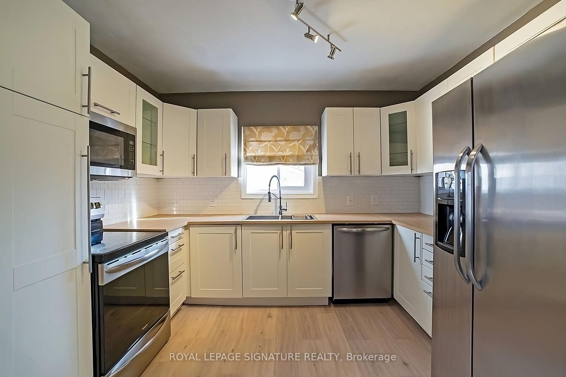 298 Wallace Avenue photo 6