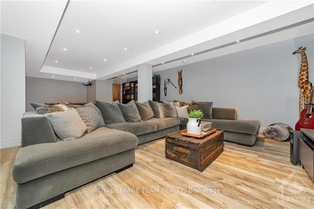 207 MONTY Drive photo 23