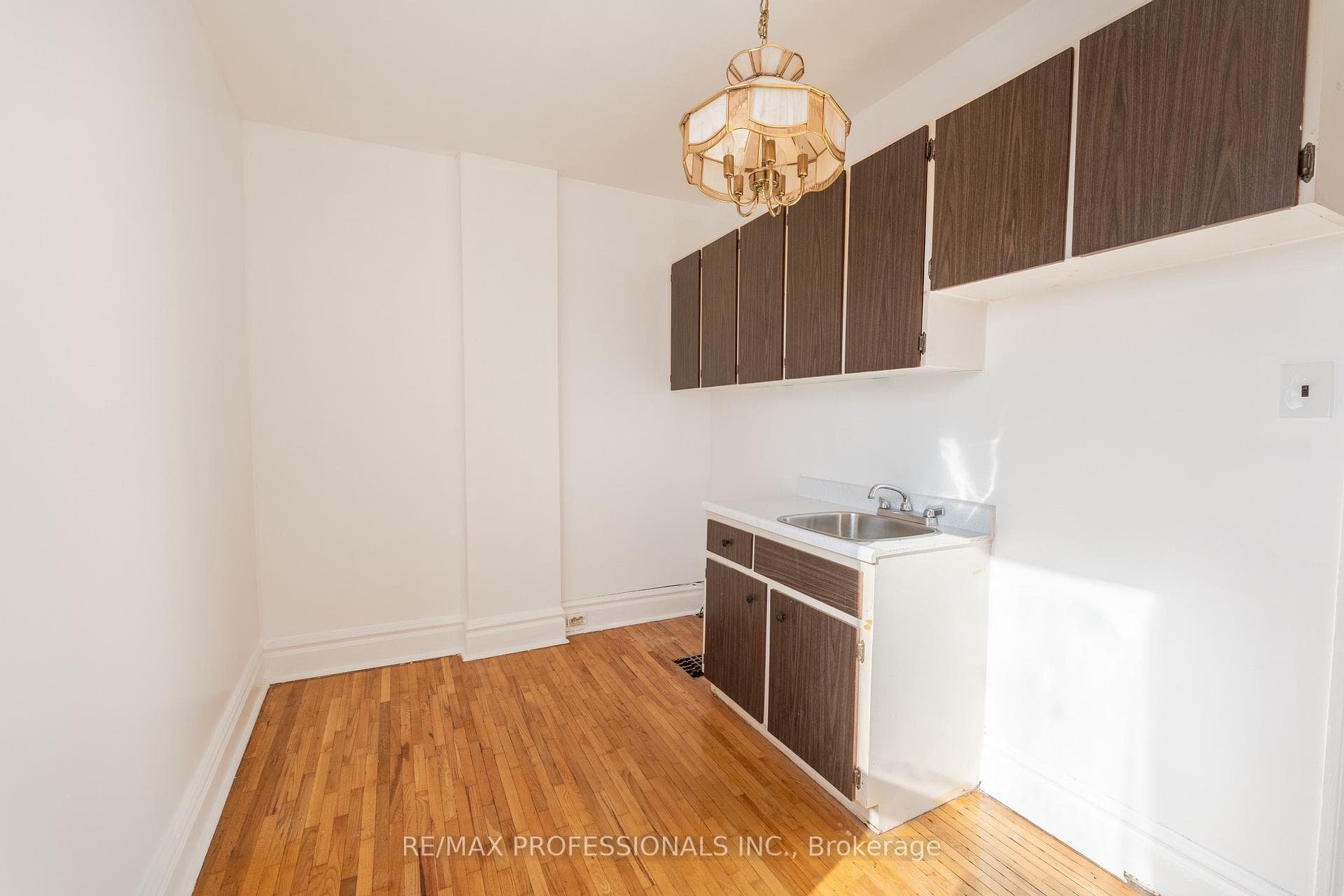 65 Macgregor Avenue photo 17