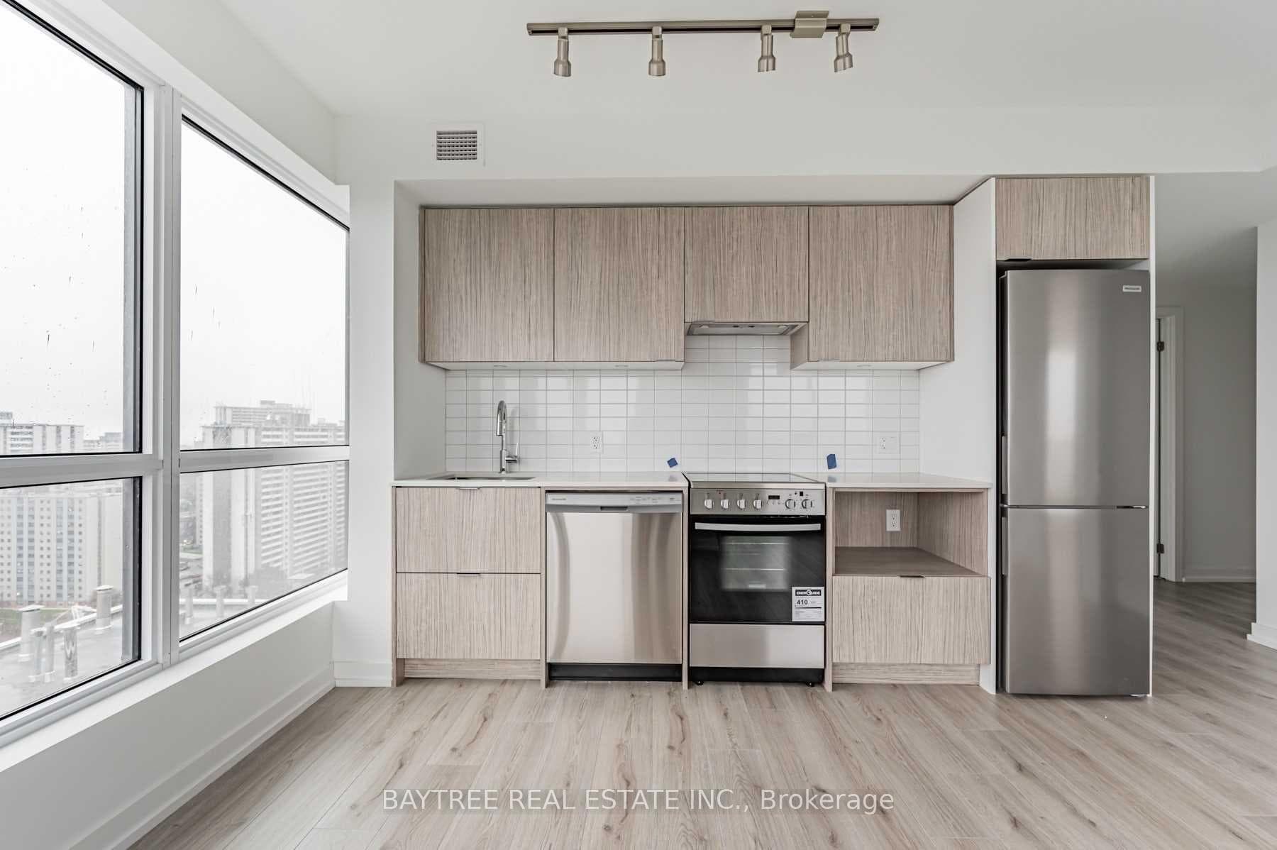 395 Bloor Street Unit 1808 photo 2