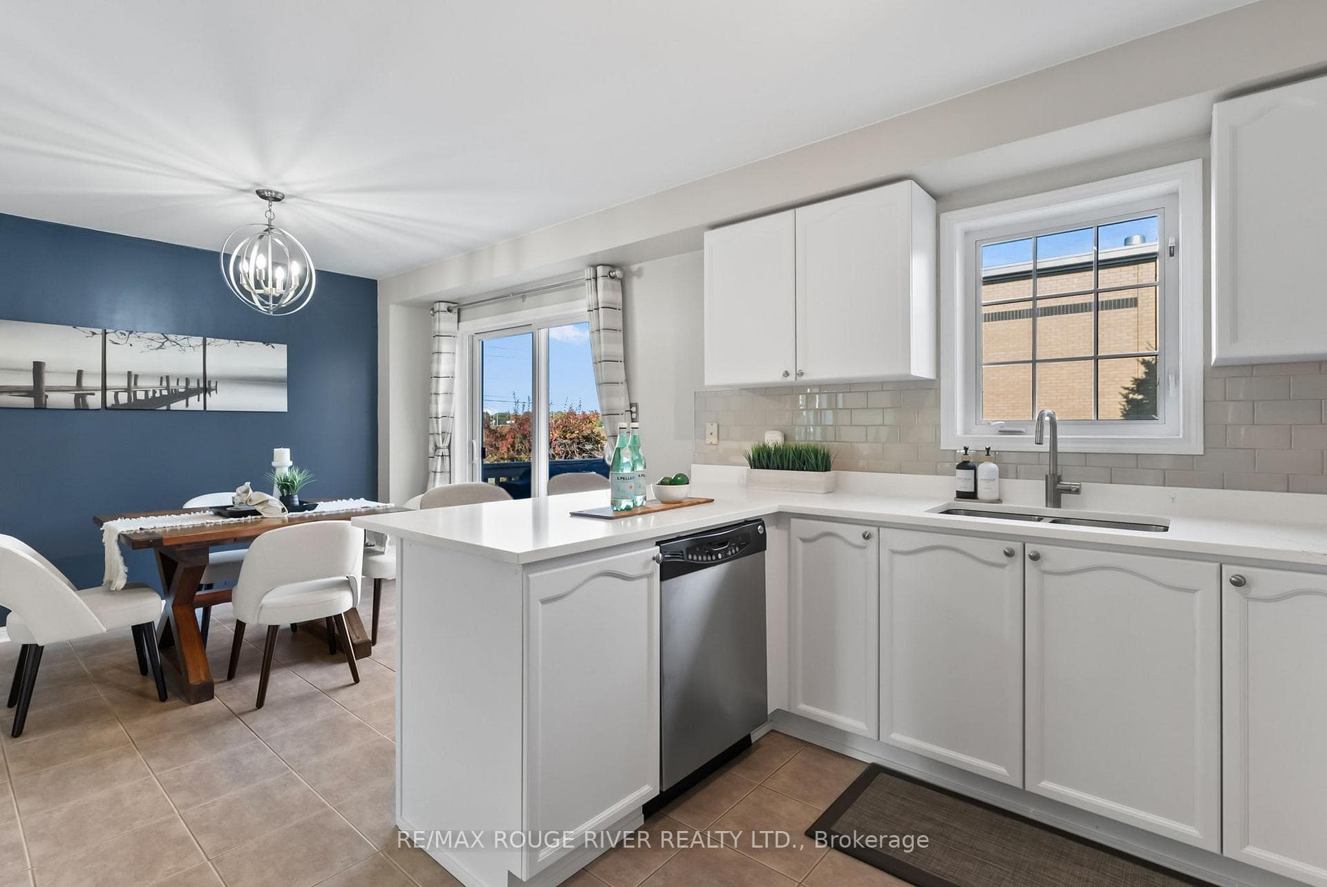 41 Regatta Crescent photo 10