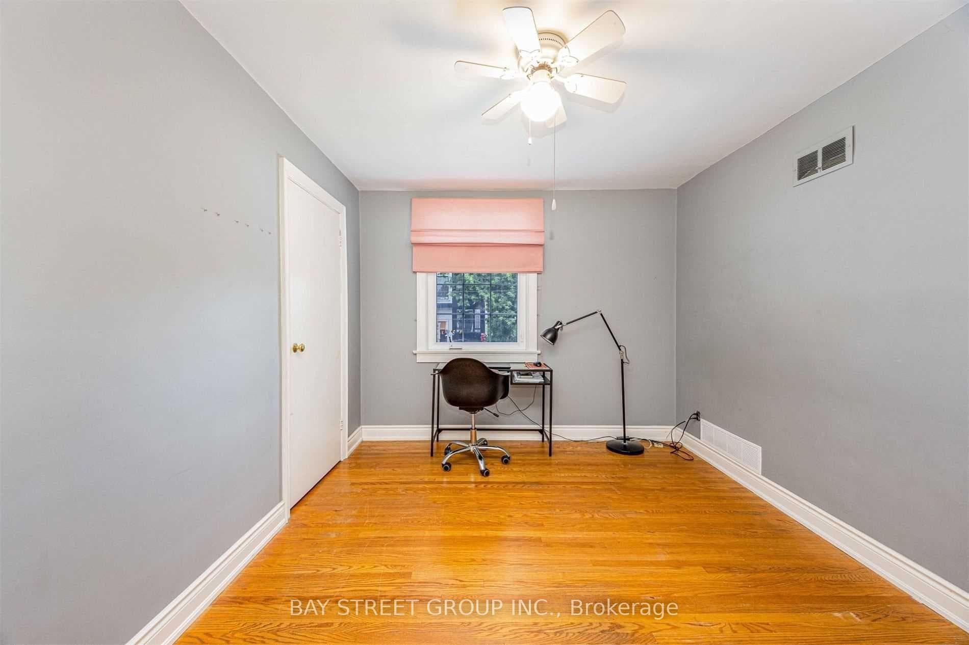 79 Florence Avenue photo 17