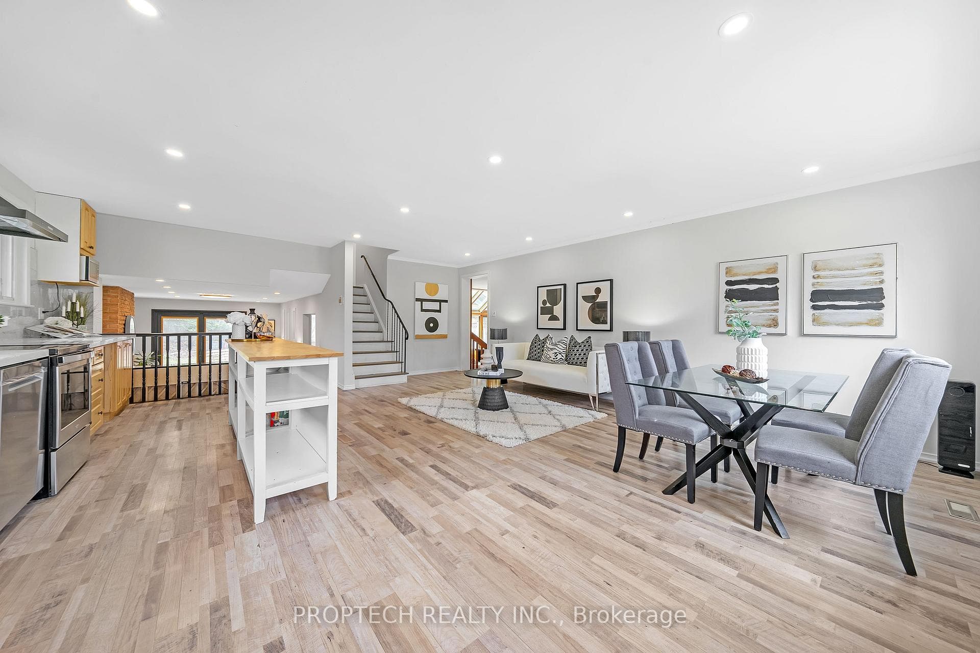 24 Brightway Crescent photo 3