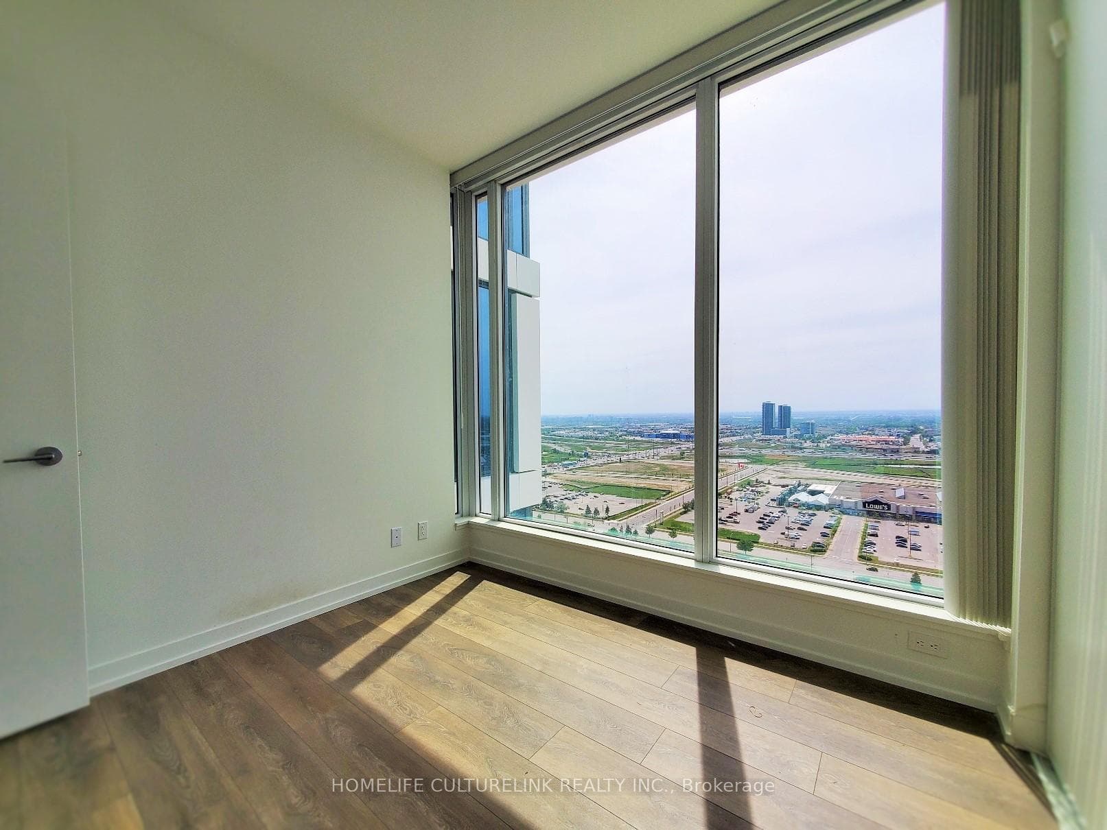 5 Buttermill Avenue Unit 2710 photo 10