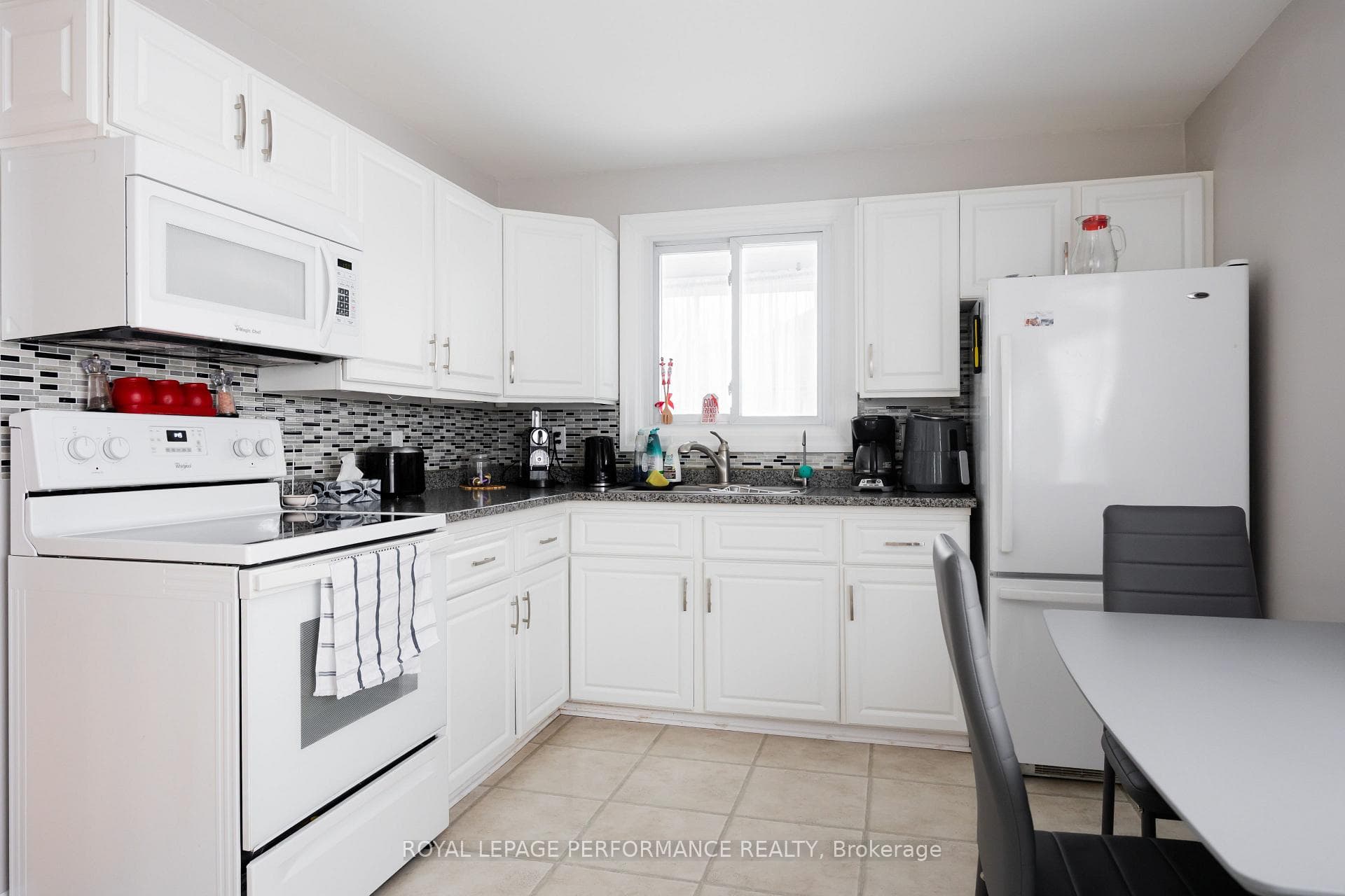 343 Gloucester Street photo 17