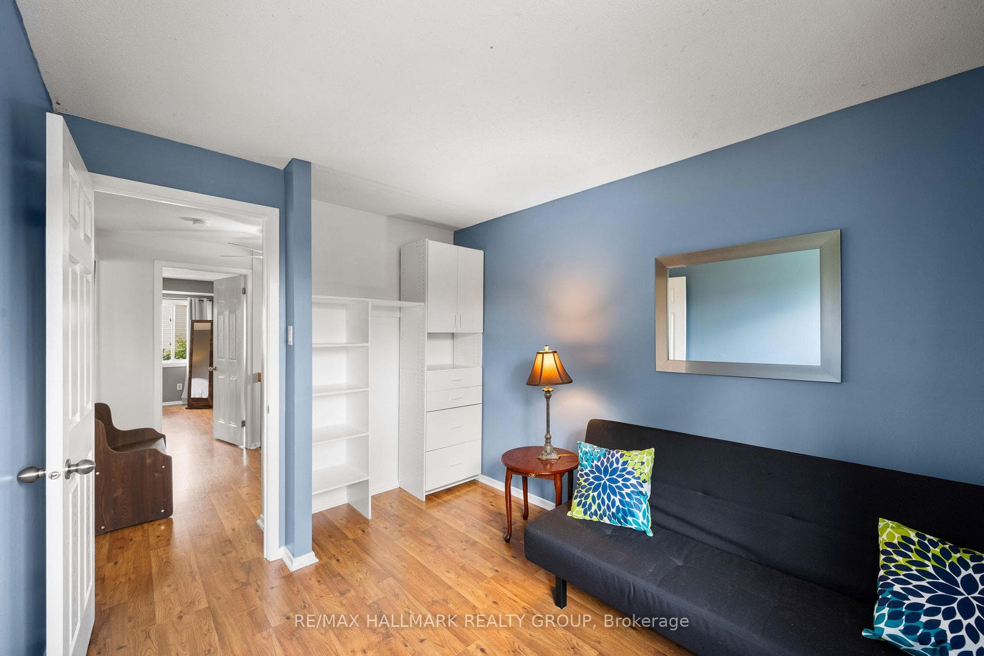 2nd bedroom