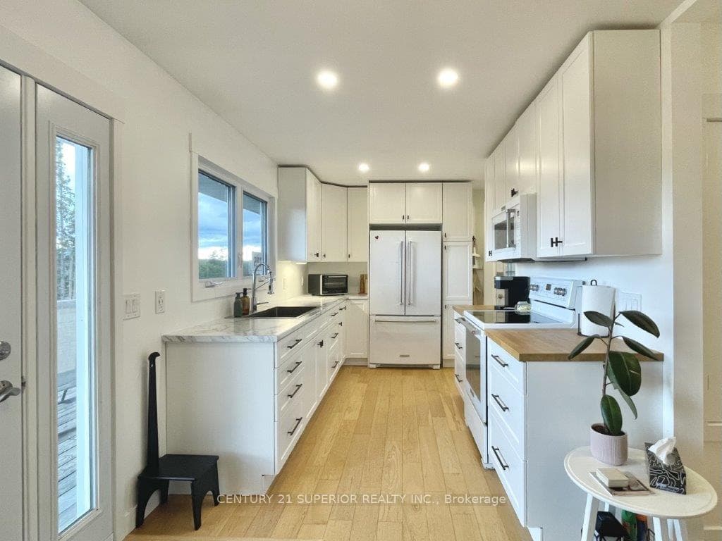 115 McKirdy Avenue photo 16