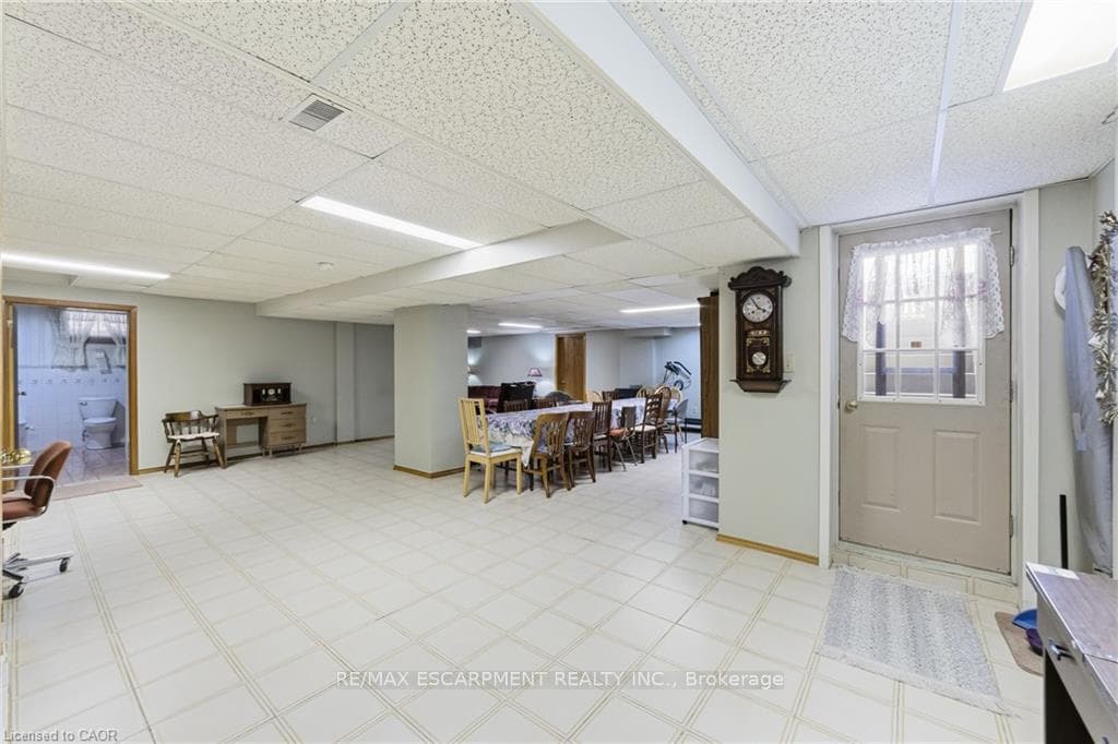 546 Dicenzo Drive photo 28