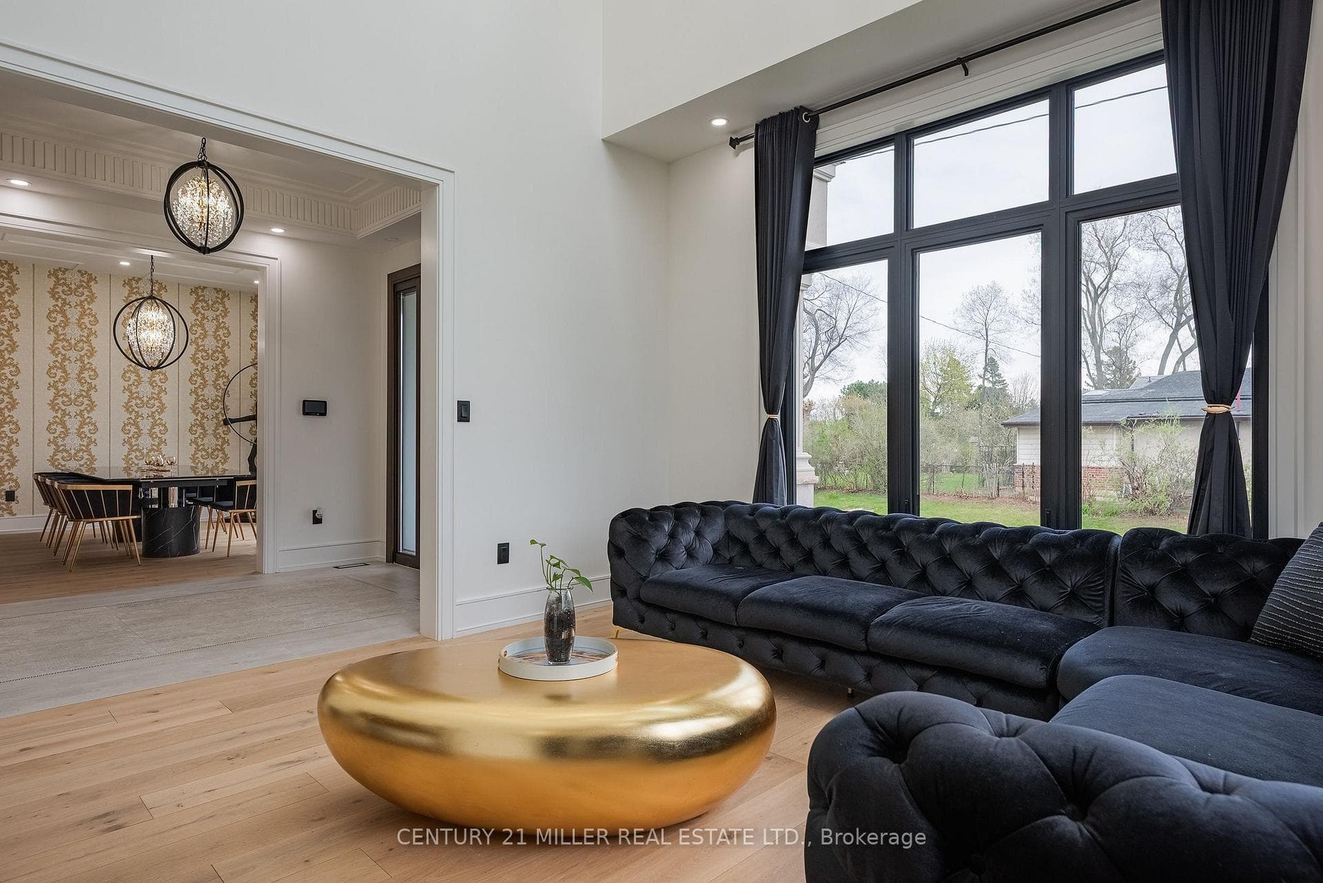 2049 Wakely Street photo 6