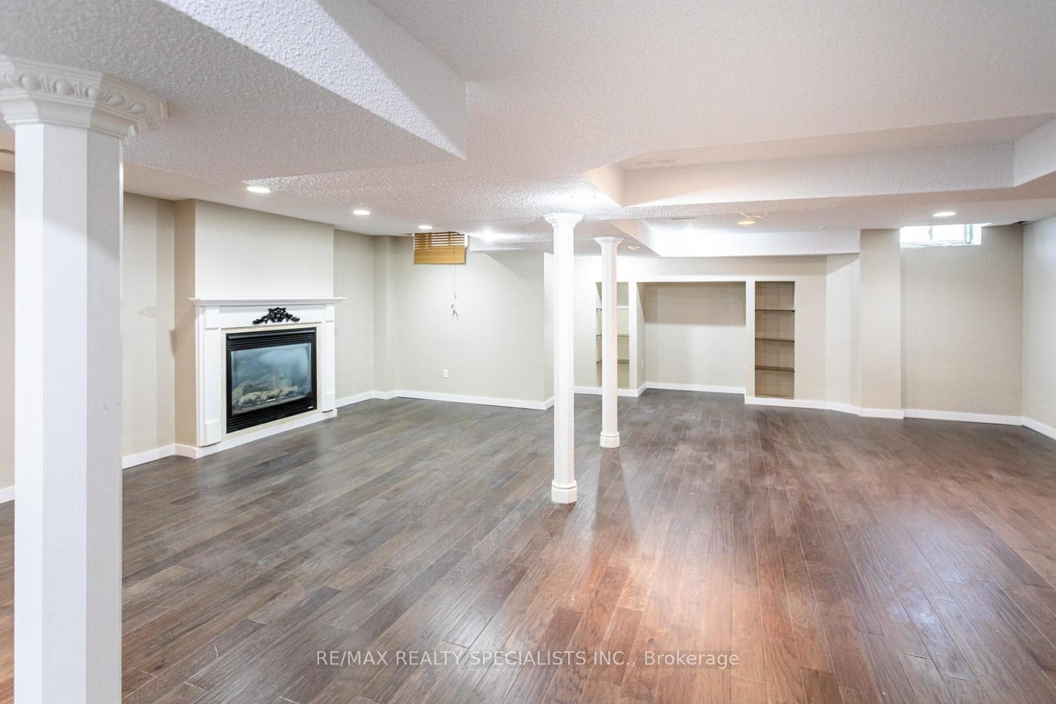 6281 Lisgar Drive photo 43