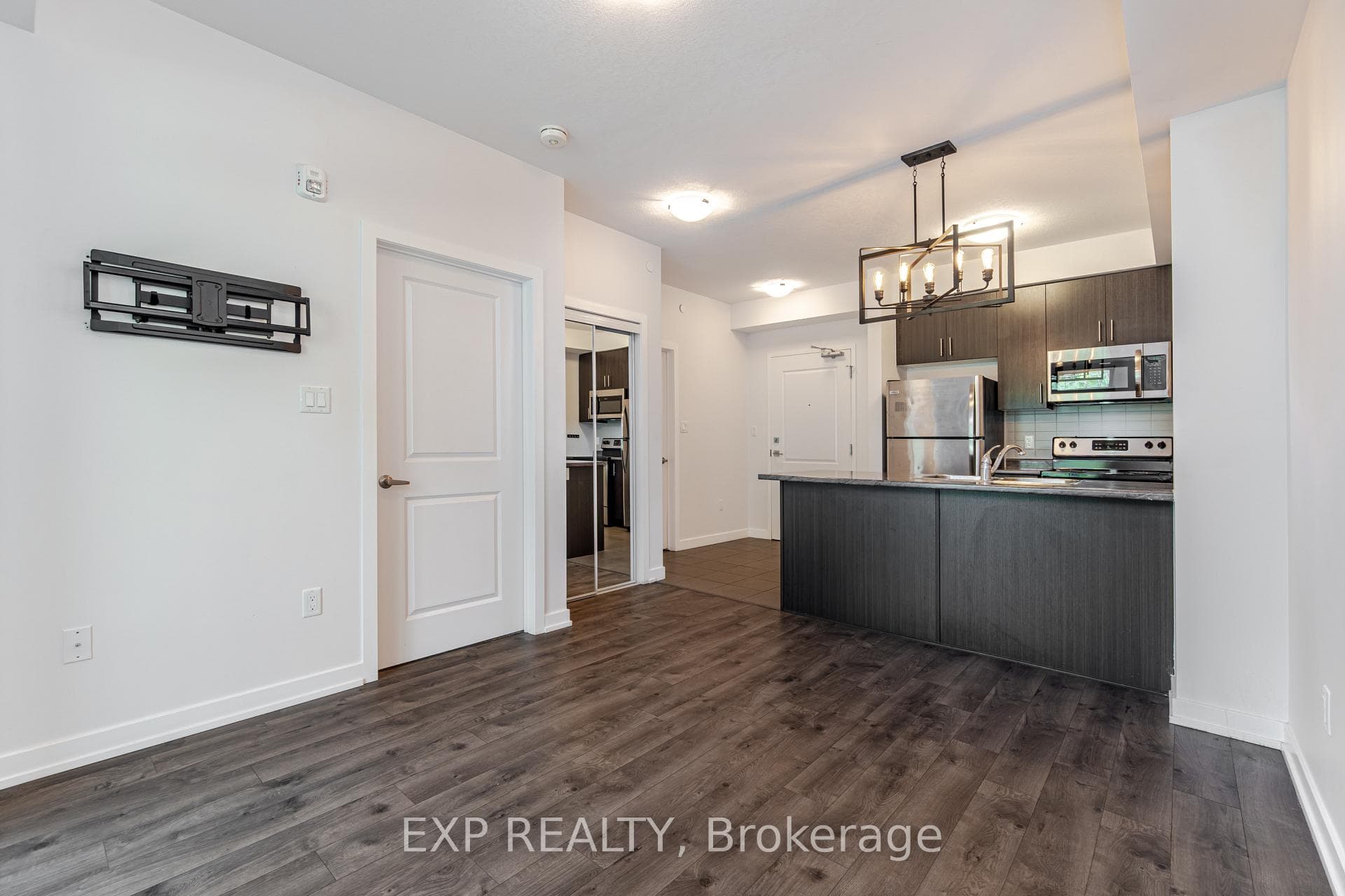 125 Shoreview Place Unit 121 photo 10