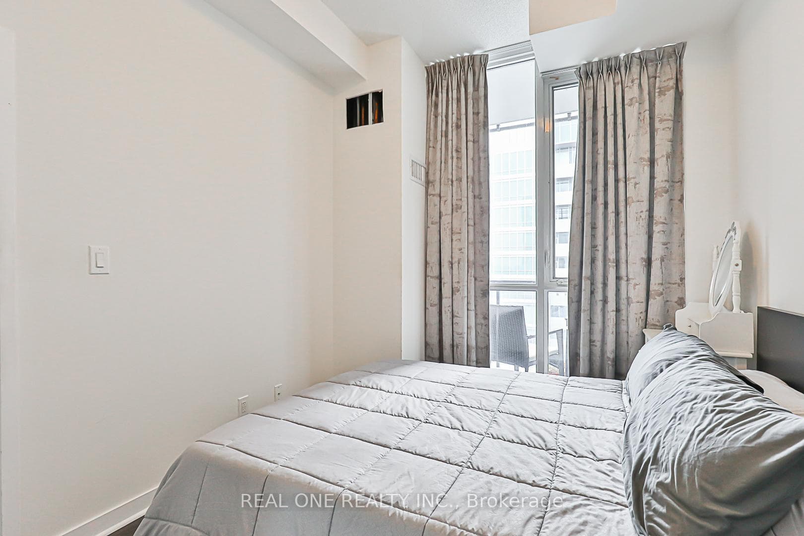 295 Adelaide Street Unit 4408 photo 21