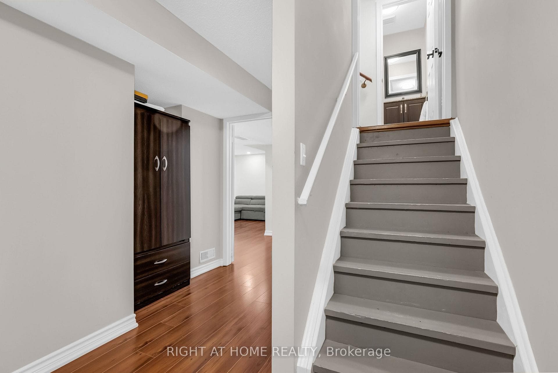 847 Stonebridge Avenue photo 32