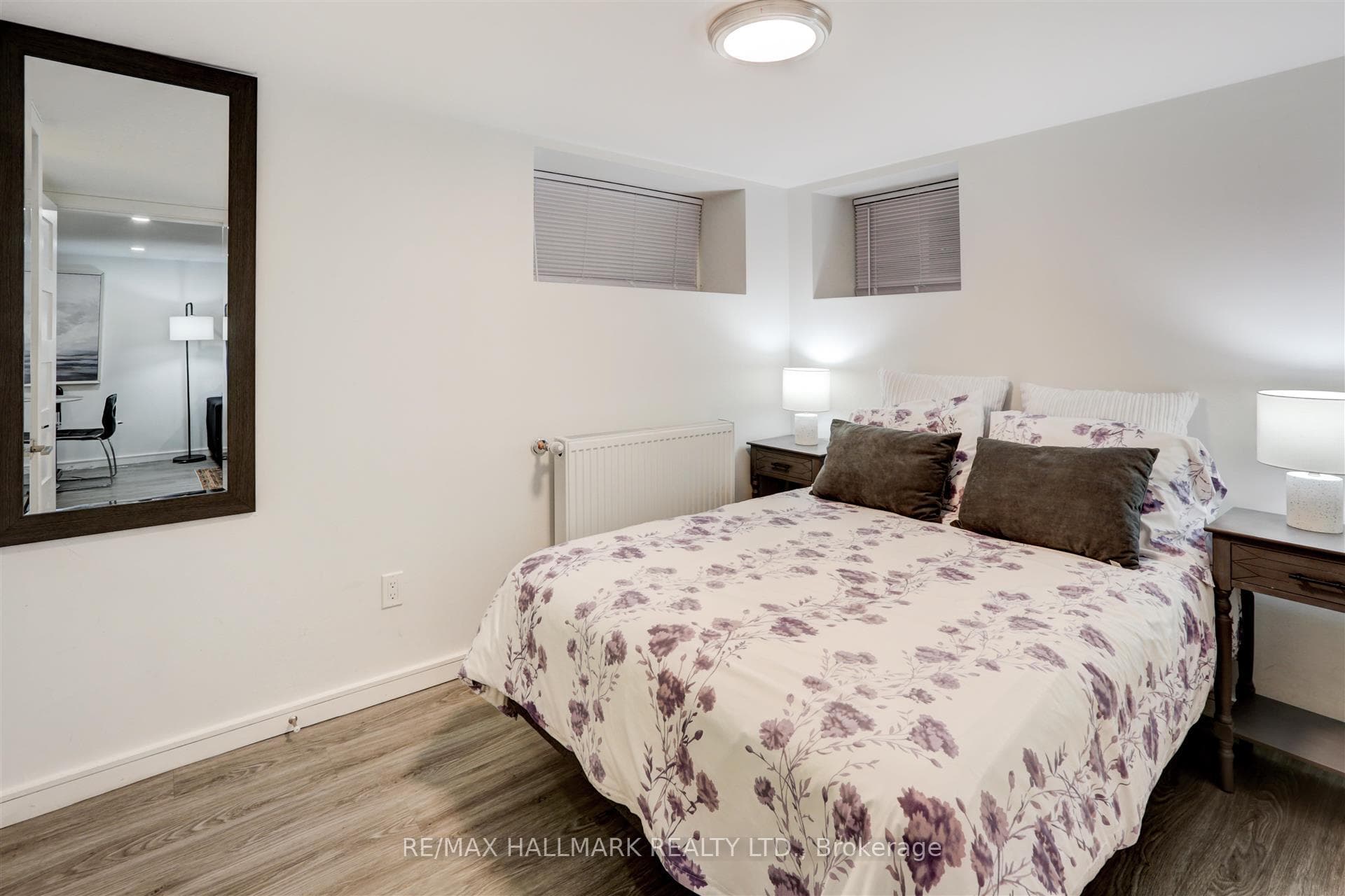 127 Cottingham Street Unit Lower photo 9