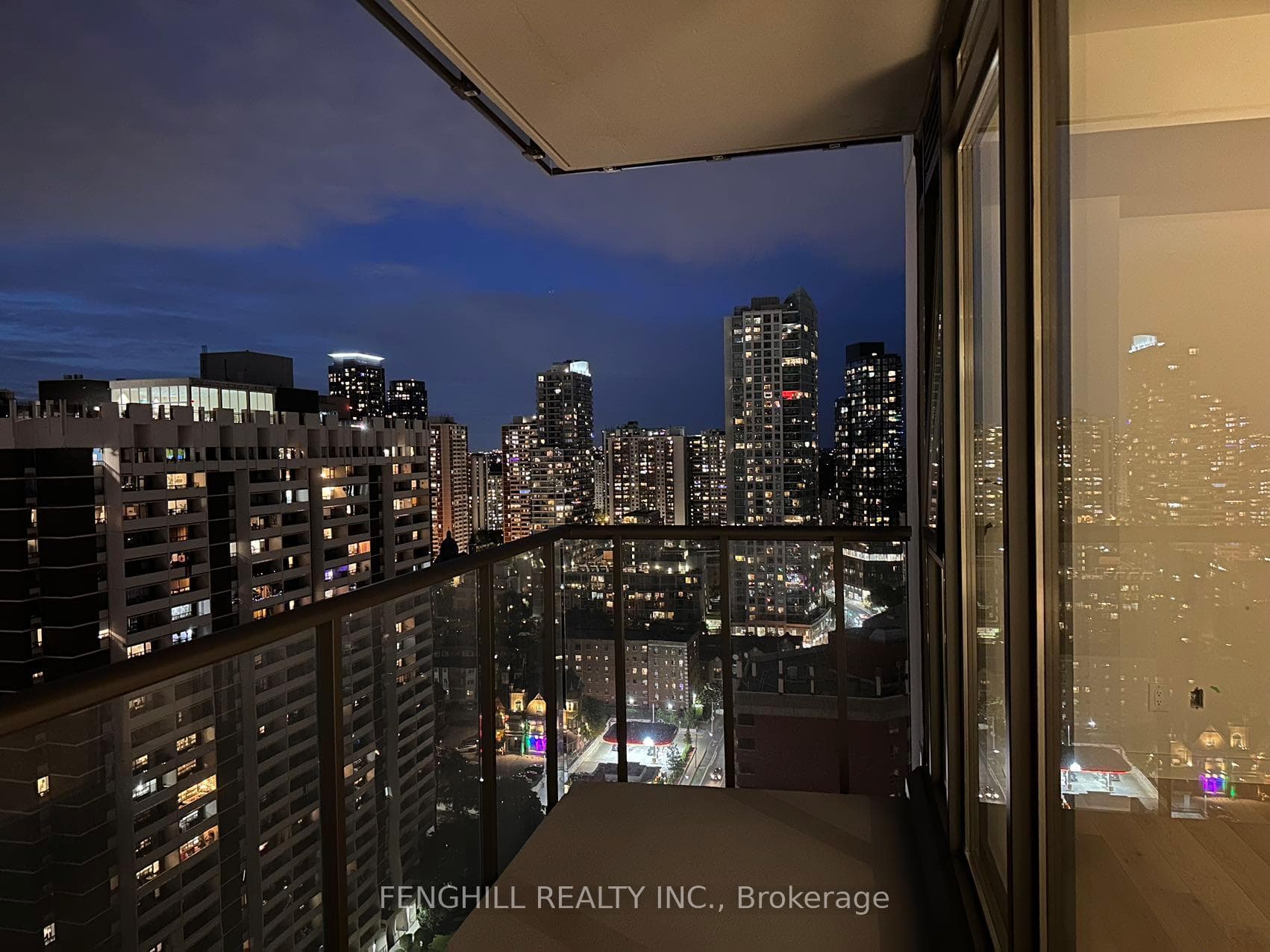 81 Wellesley Street Unit 2405 photo 14